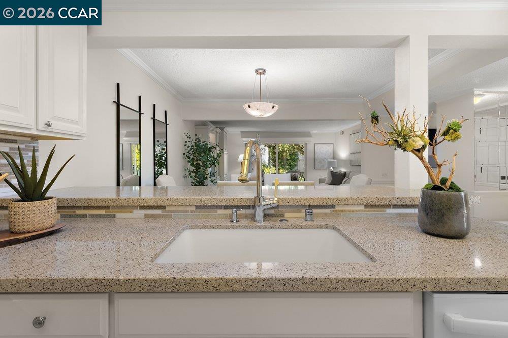 Photo #11: 41126067 Listing: Photo #11