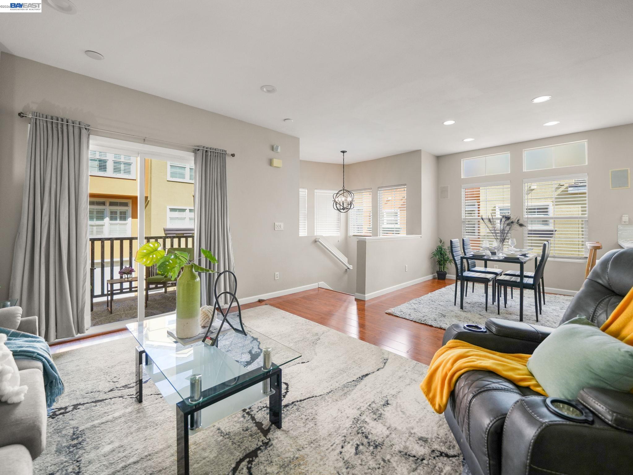 Detail Gallery Image 3 of 30 For 3454 Dayton Cmn, Fremont,  CA 94538 - 2 Beds | 2/1 Baths