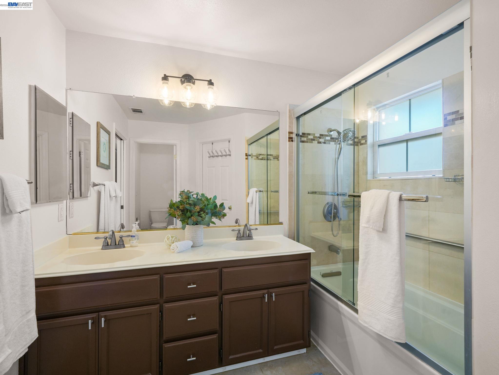 Photo #18: 41126068 Listing: Photo #18