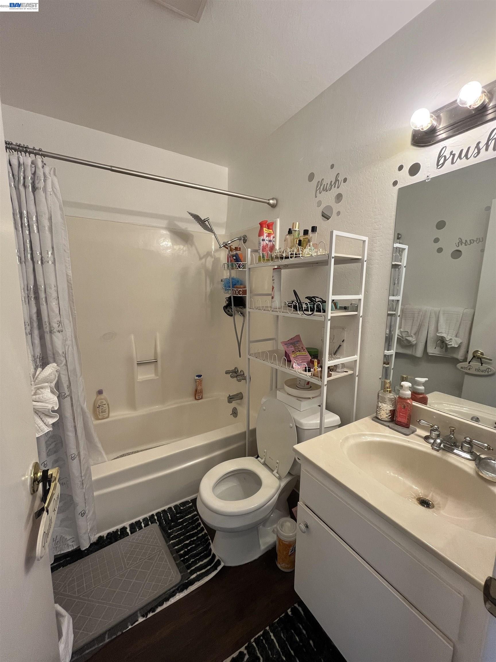 Detail Gallery Image 11 of 22 For 355 Parkview Ter a-8,  Vallejo,  CA 94589 - 3 Beds | 2 Baths