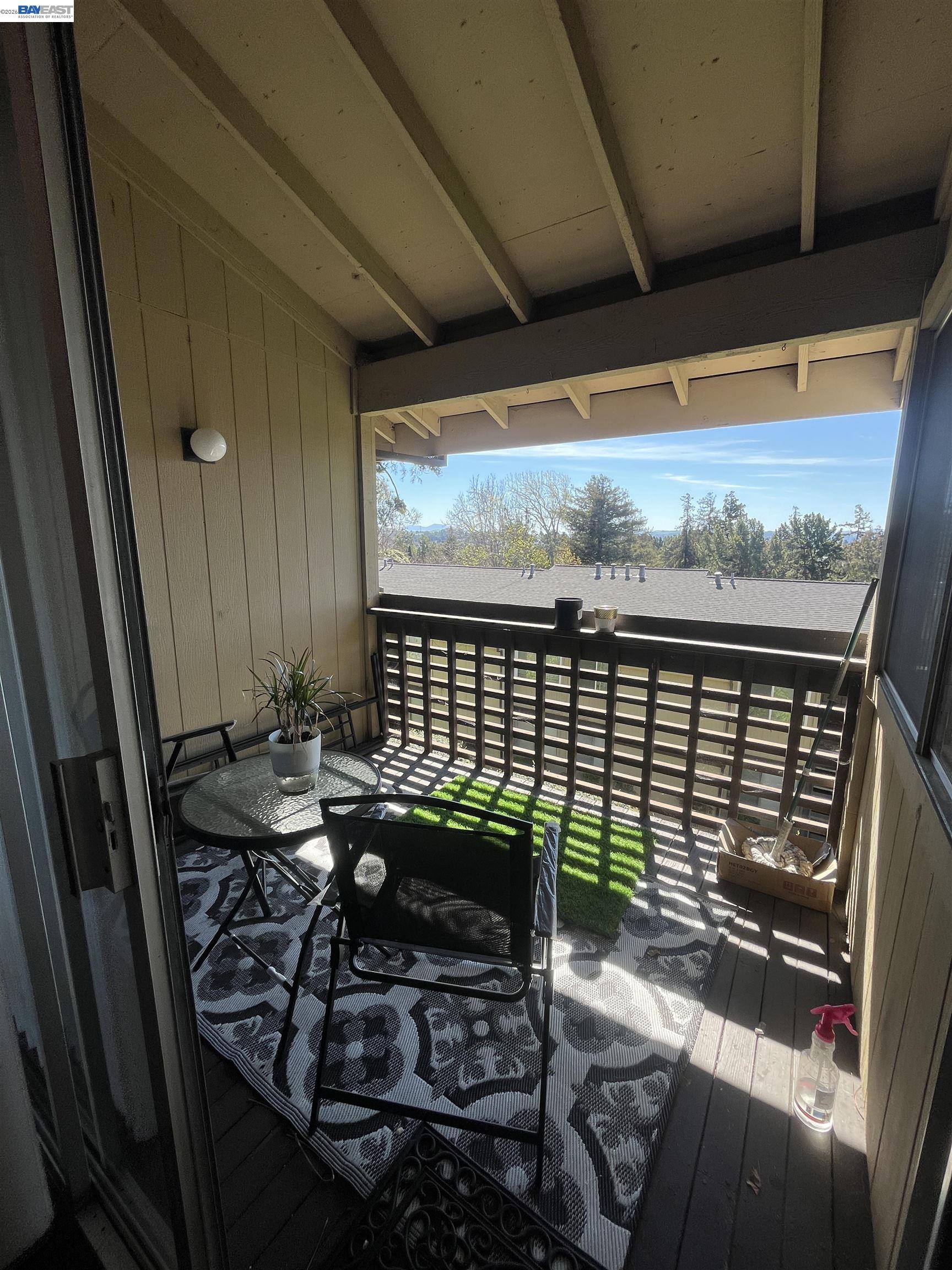 Detail Gallery Image 19 of 22 For 355 Parkview Ter a-8,  Vallejo,  CA 94589 - 3 Beds | 2 Baths