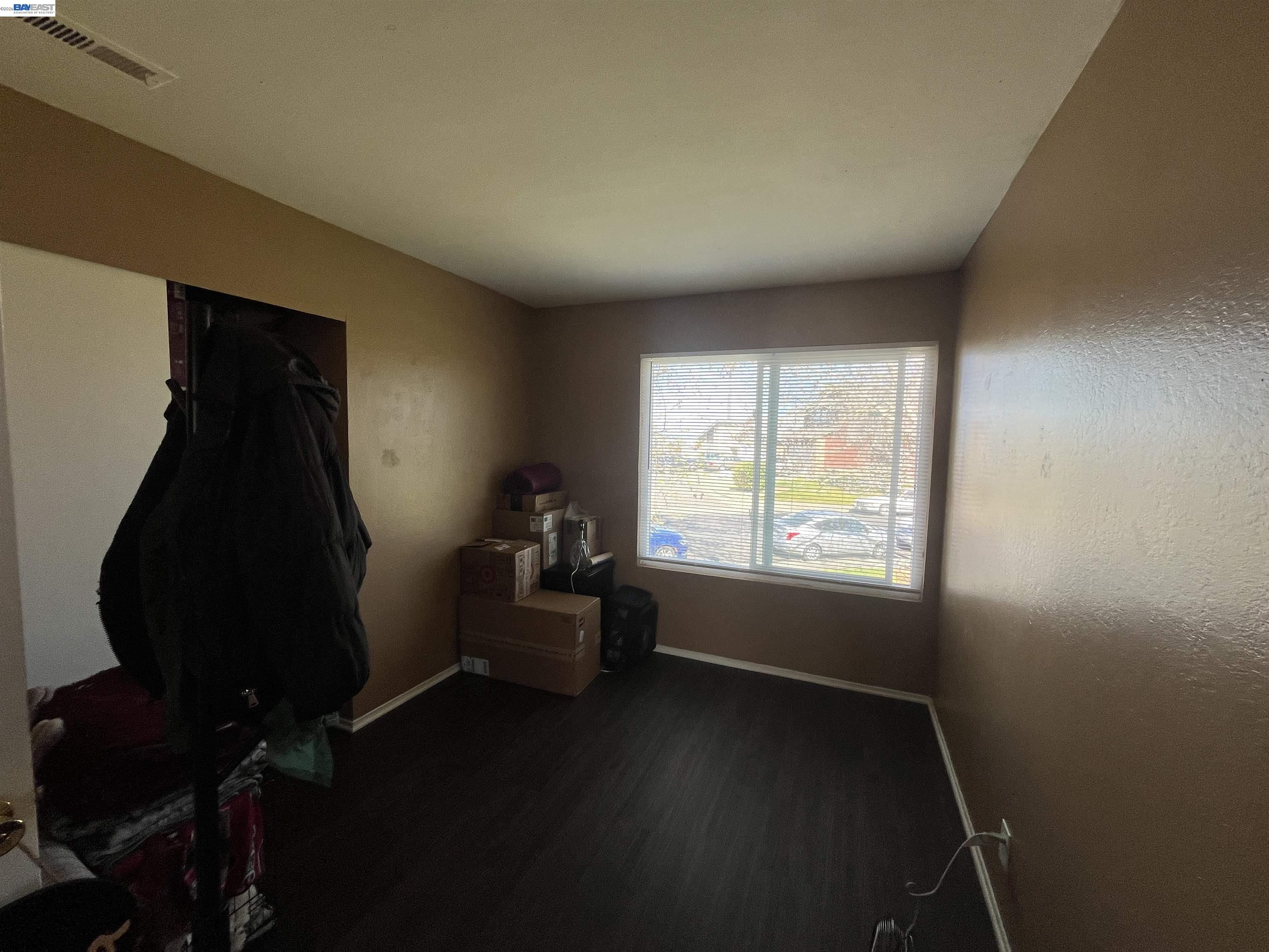 Detail Gallery Image 6 of 22 For 355 Parkview Ter a-8,  Vallejo,  CA 94589 - 3 Beds | 2 Baths