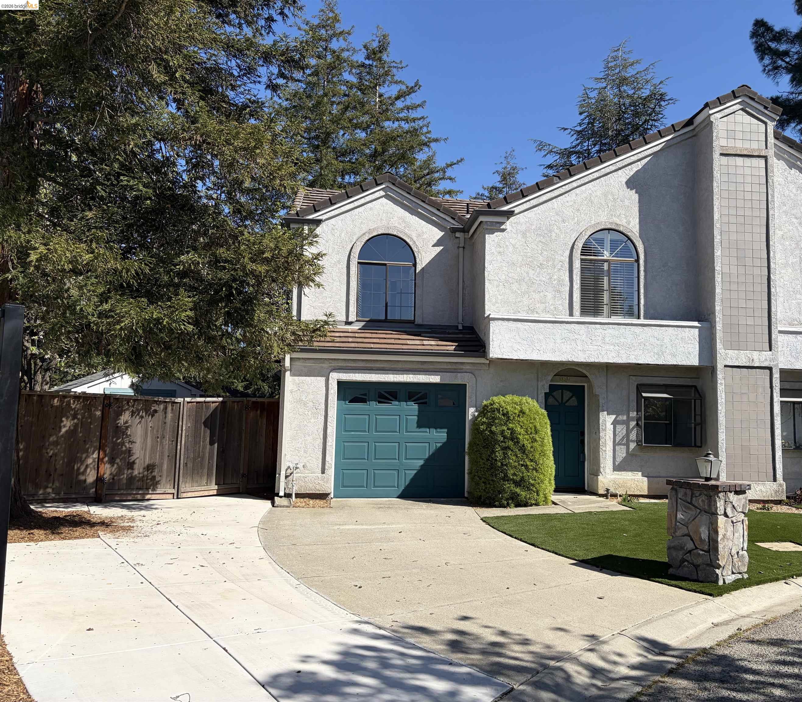 Front Image Thumbnail for EB41126070