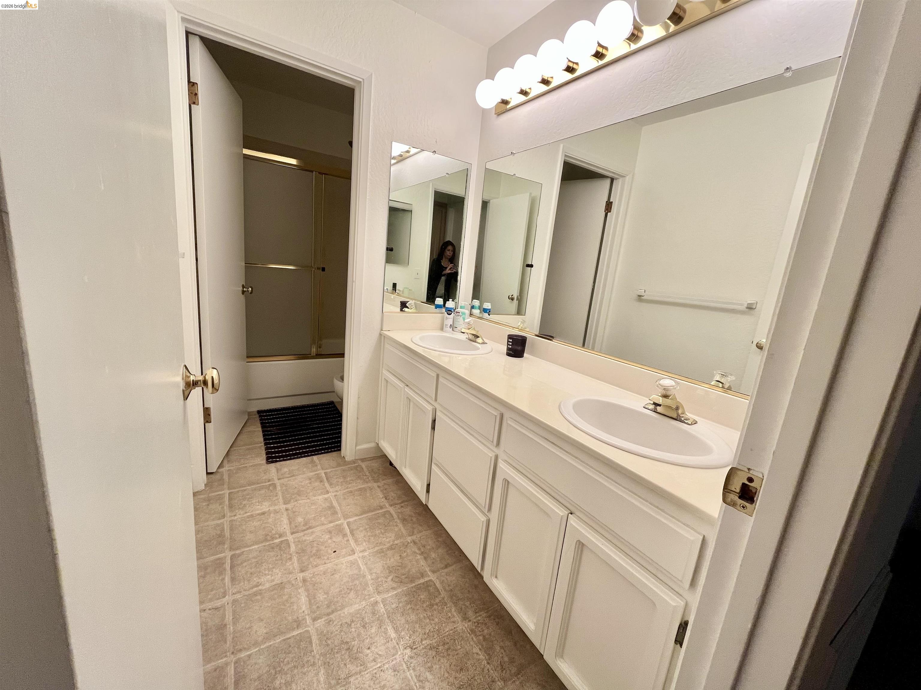 Detail Gallery Image 8 of 17 For 600 Chandon Ct, Walnut Creek,  CA 94597-7315 - 3 Beds | 2/1 Baths