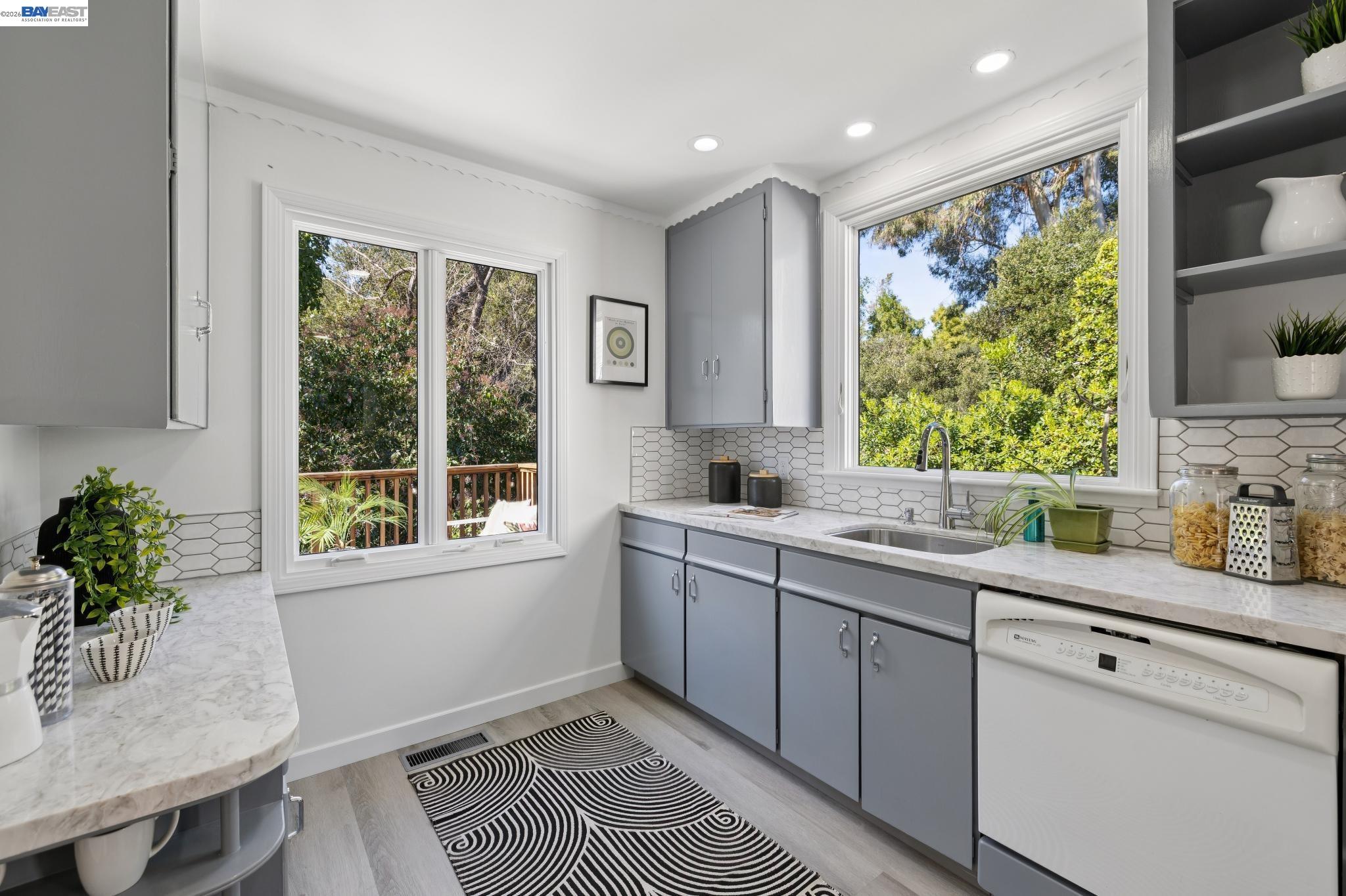 Detail Gallery Image 15 of 41 For 4539 Elinora Avenue, Oakland,  CA 94619 - 3 Beds | 2 Baths