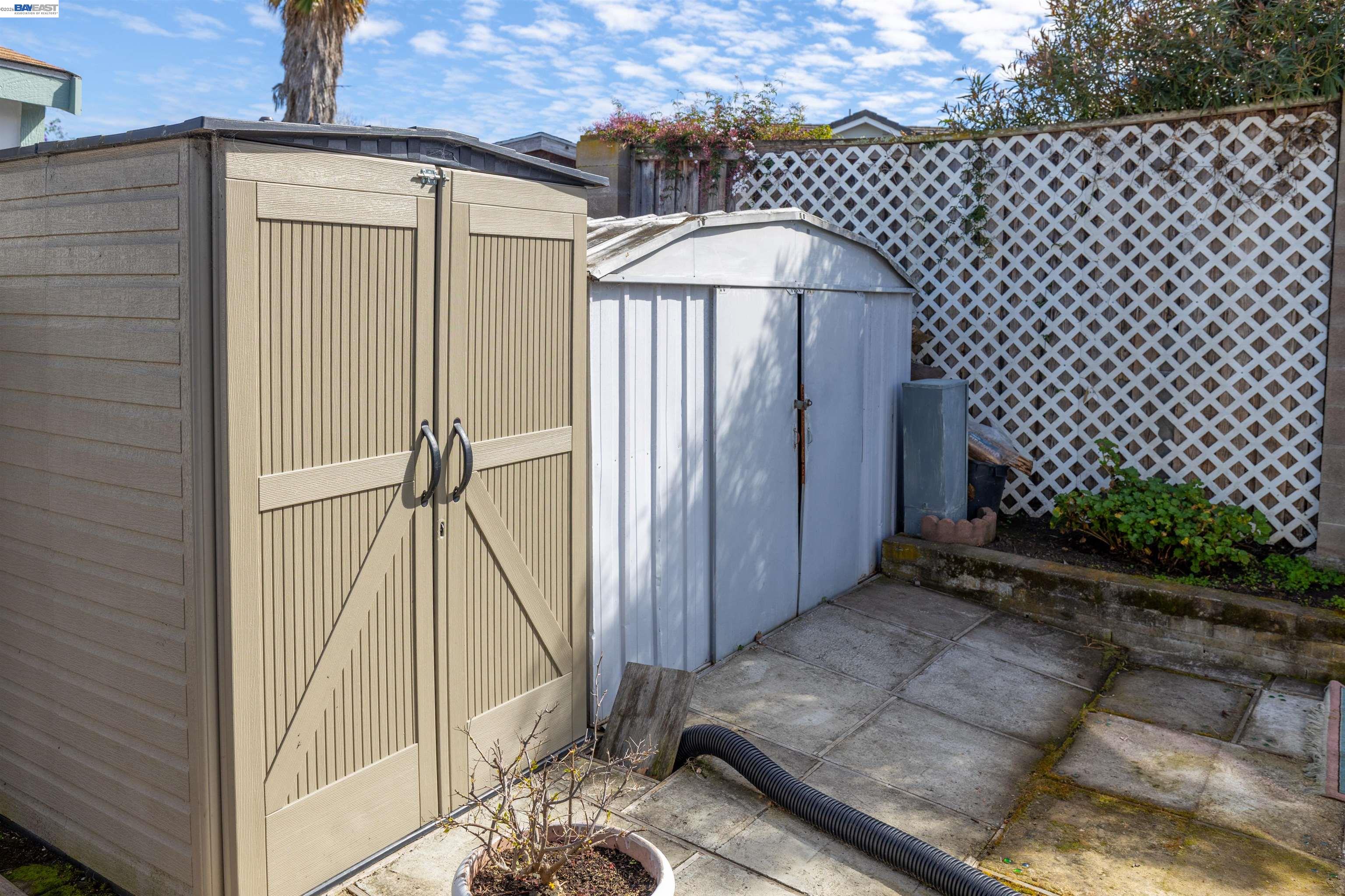 Detail Gallery Image 29 of 37 For 1438 Buckingham Way, Hayward,  CA 94544 - 2 Beds | 2 Baths