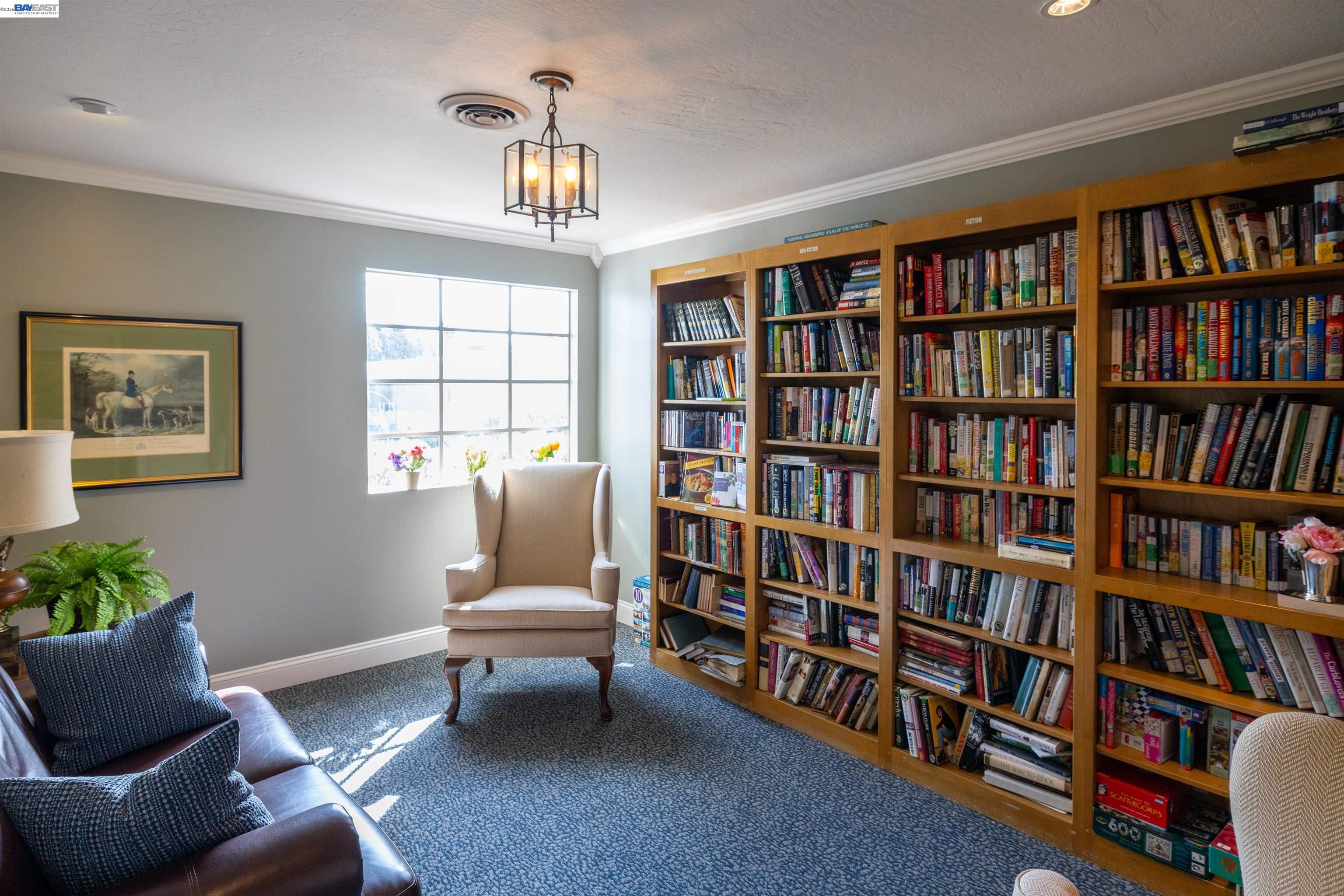 Detail Gallery Image 32 of 37 For 1438 Buckingham Way, Hayward,  CA 94544 - 2 Beds | 2 Baths