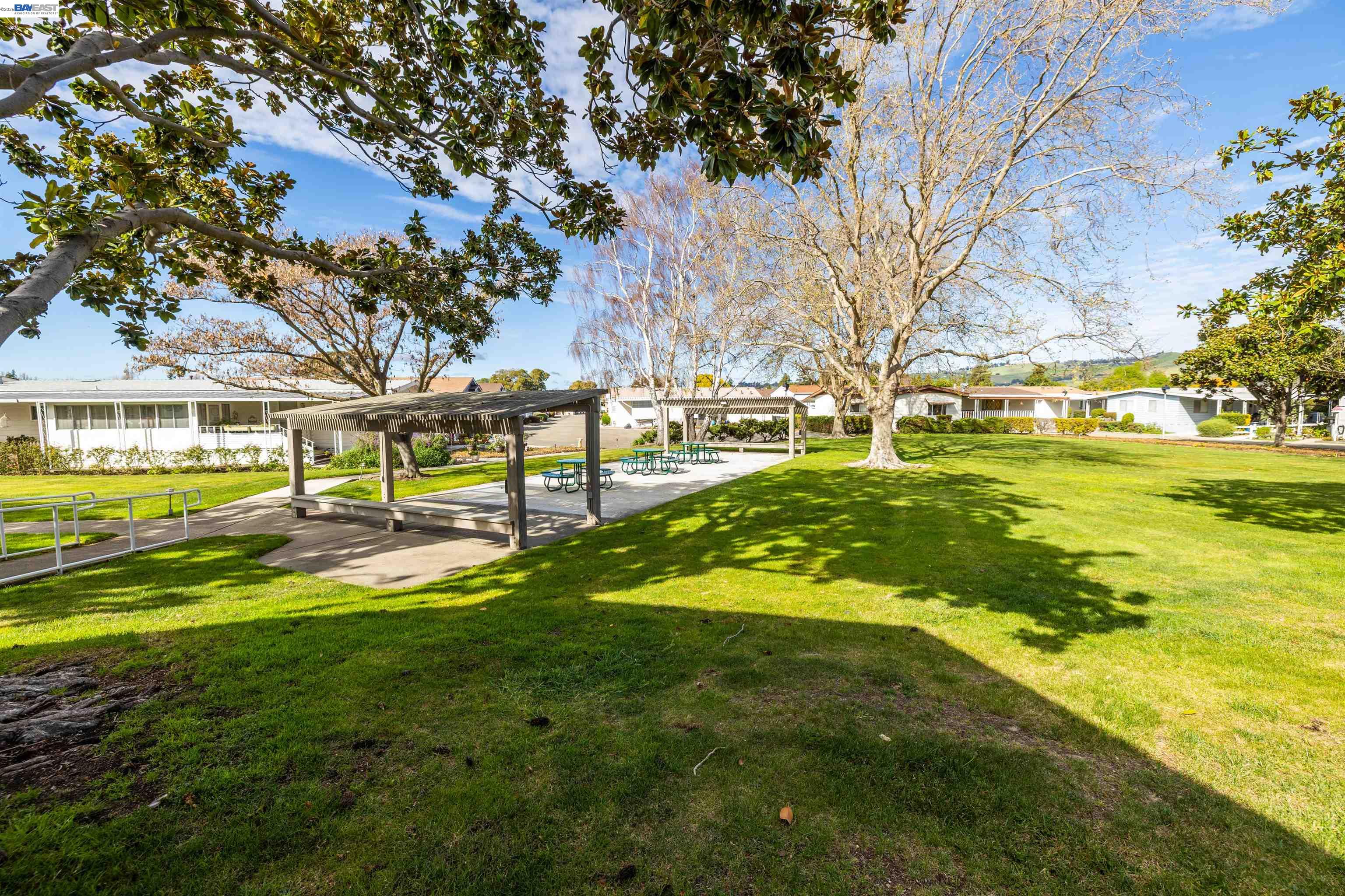 Detail Gallery Image 37 of 37 For 1438 Buckingham Way, Hayward,  CA 94544 - 2 Beds | 2 Baths