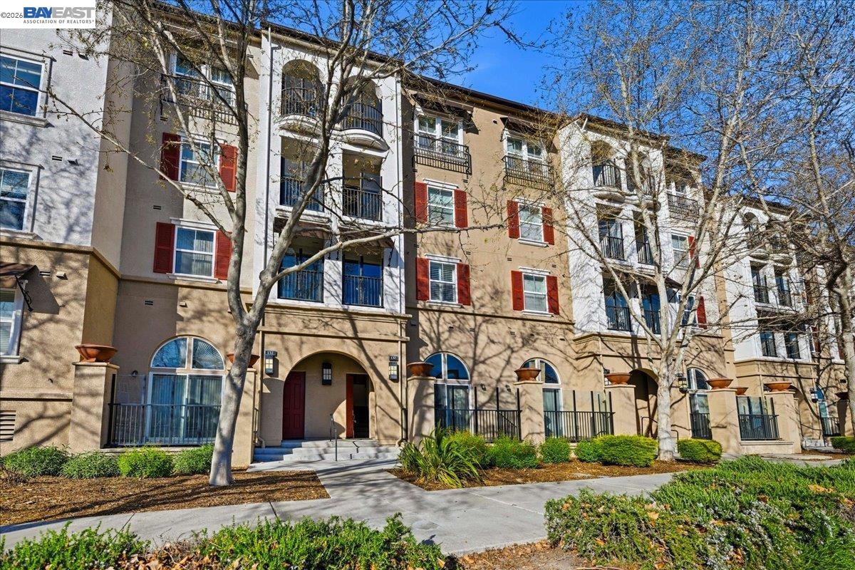 Photo #2: 41126077 Listing: Photo #2