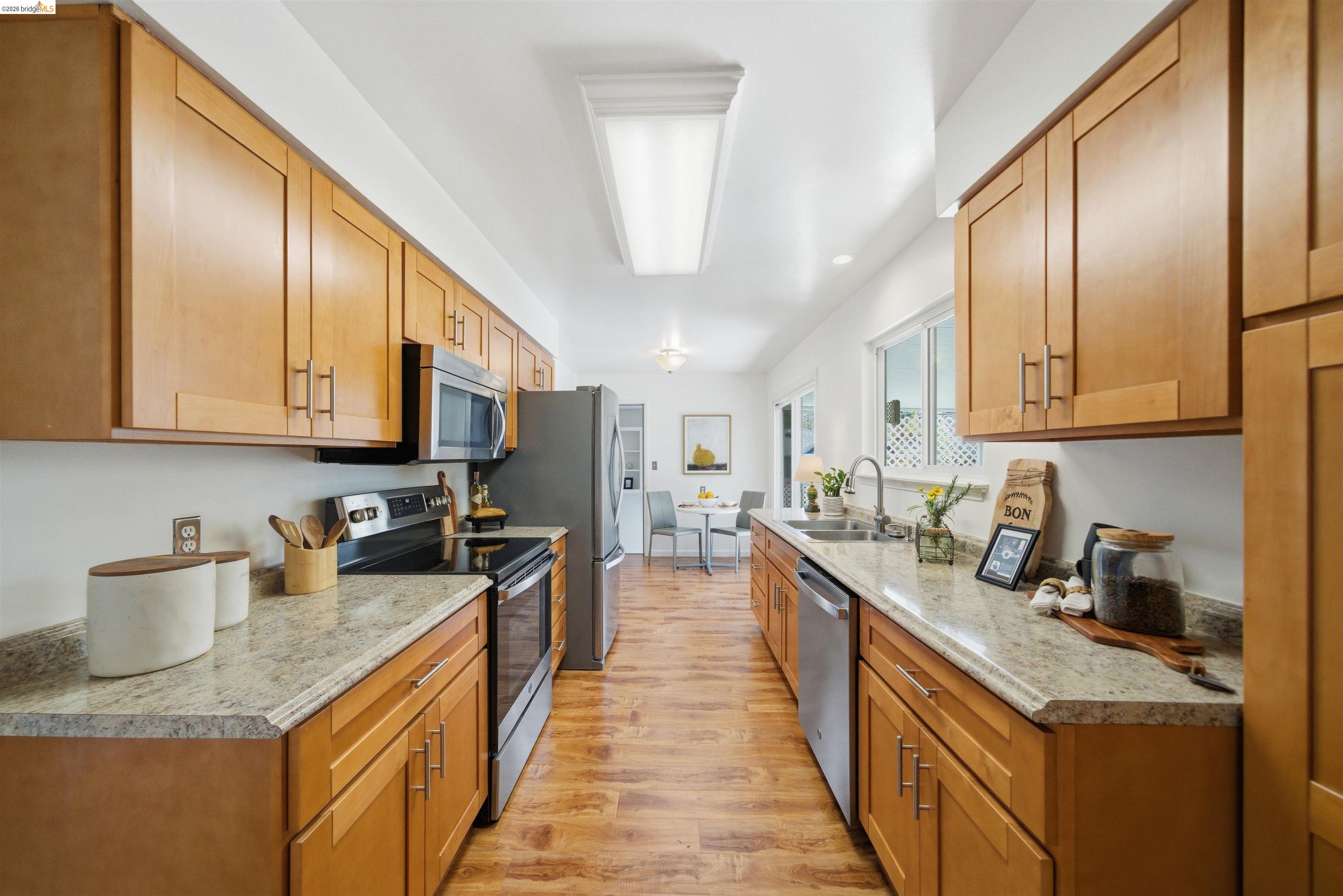 Detail Gallery Image 17 of 60 For 4708 Westwood Ct, Richmond,  CA 94803 - 4 Beds | 2 Baths