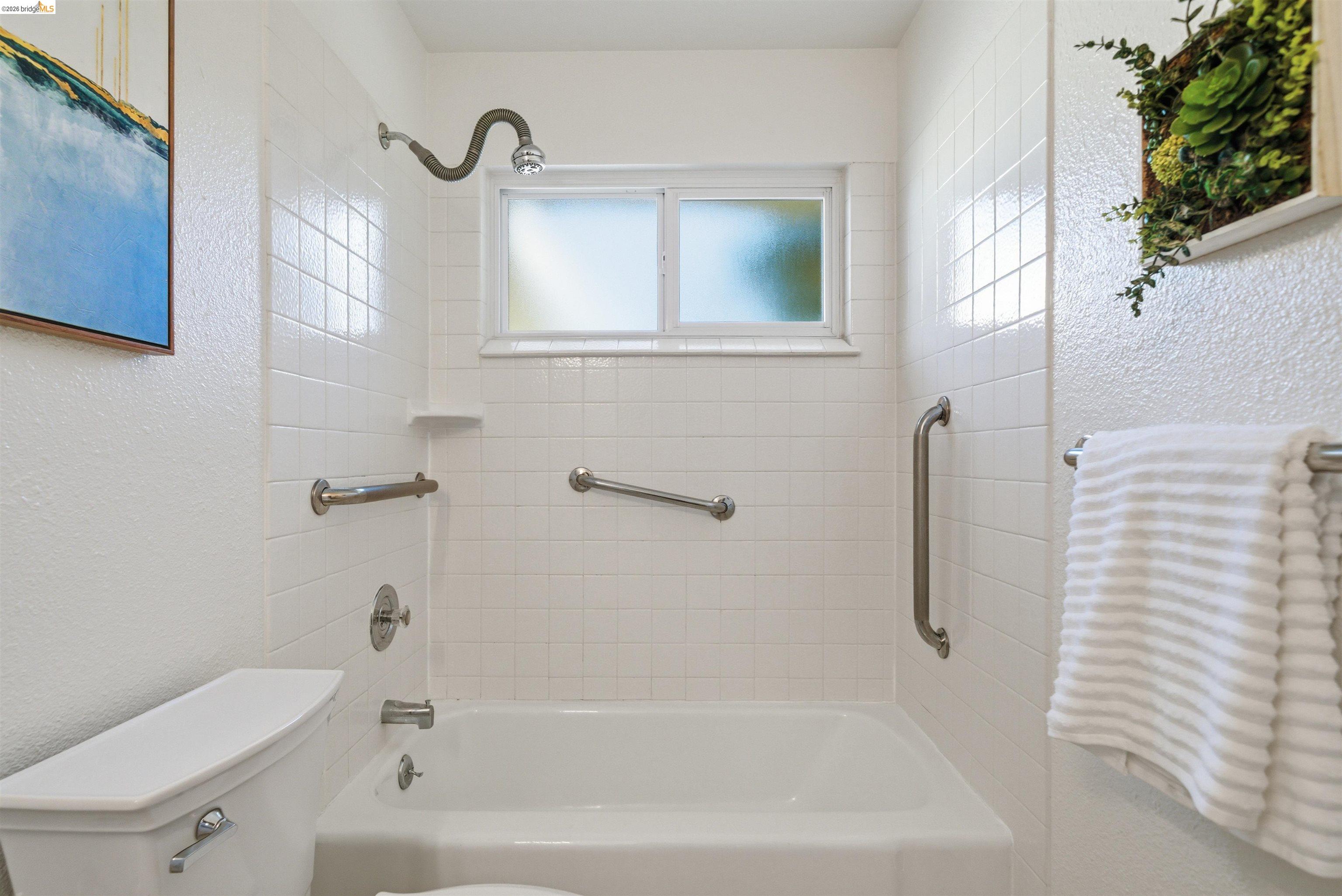 Detail Gallery Image 31 of 60 For 4708 Westwood Ct, Richmond,  CA 94803 - 4 Beds | 2 Baths