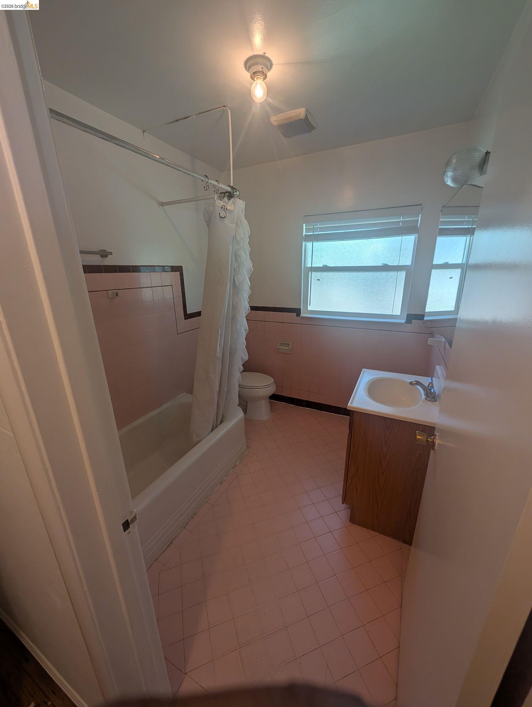 Detail Gallery Image 30 of 35 For 2353 83rd Ave, Oakland,  CA 94605 - – Beds | – Baths