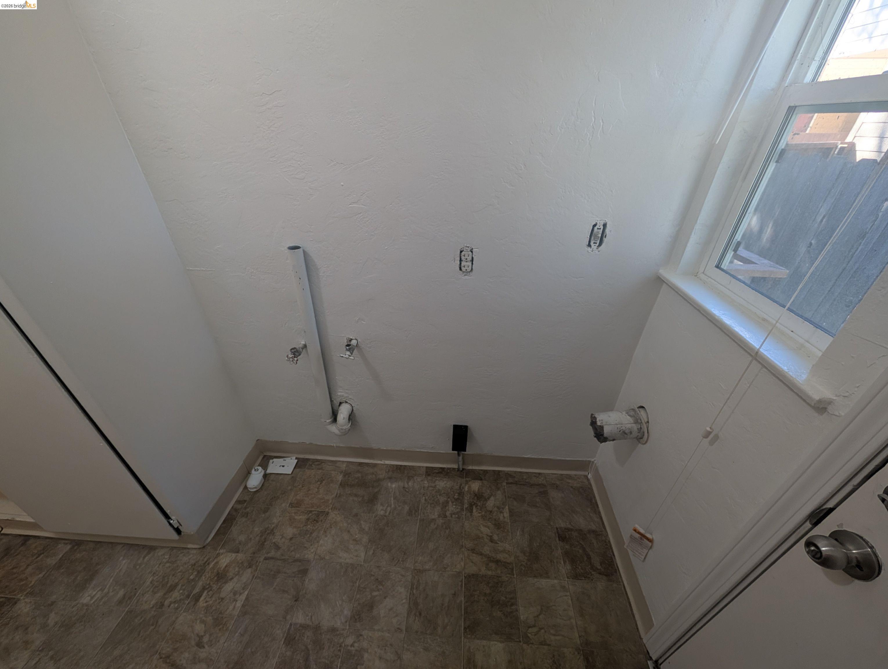 Detail Gallery Image 31 of 35 For 2353 83rd Ave, Oakland,  CA 94605 - – Beds | – Baths