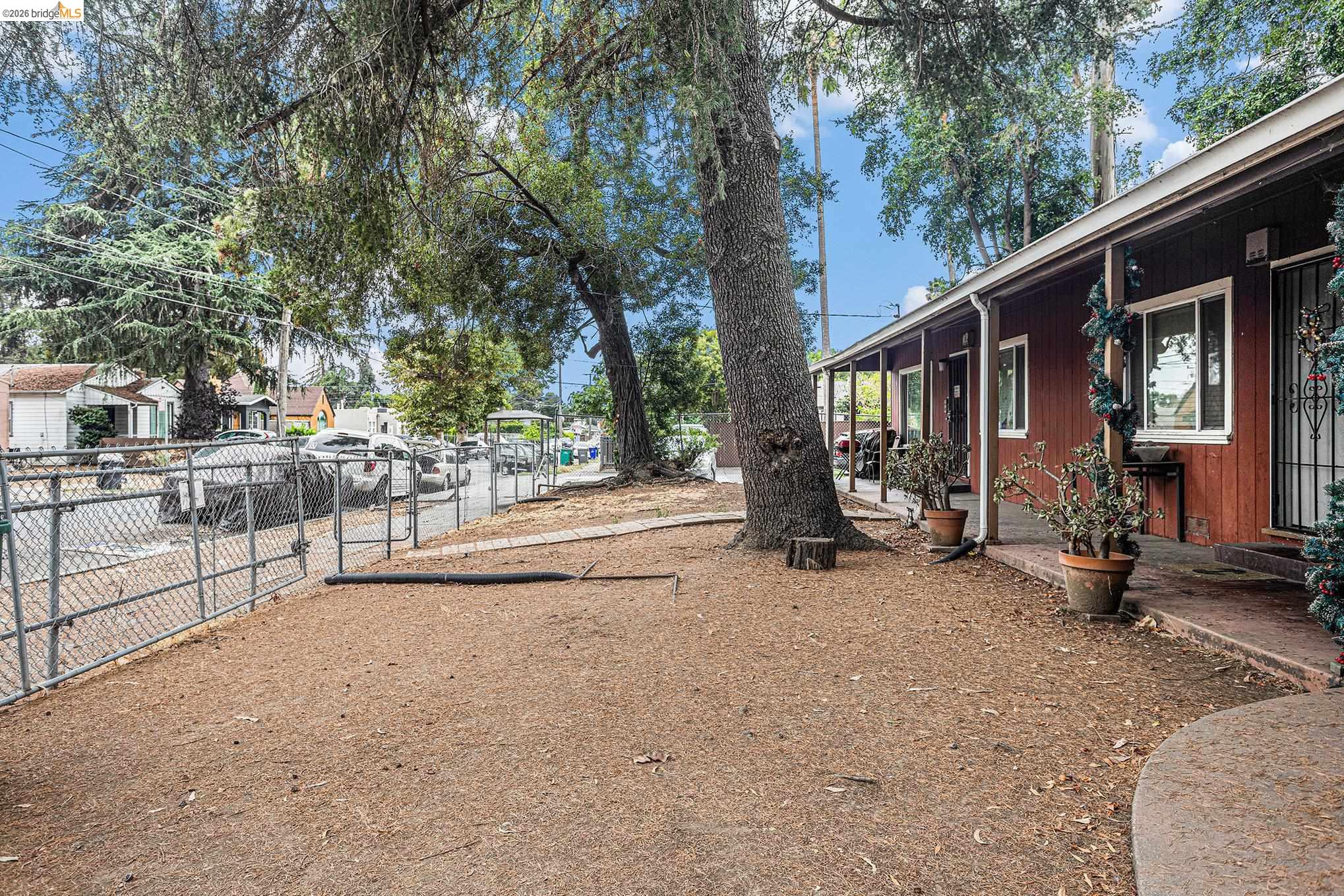 Detail Gallery Image 5 of 35 For 2353 83rd Ave, Oakland,  CA 94605 - – Beds | – Baths