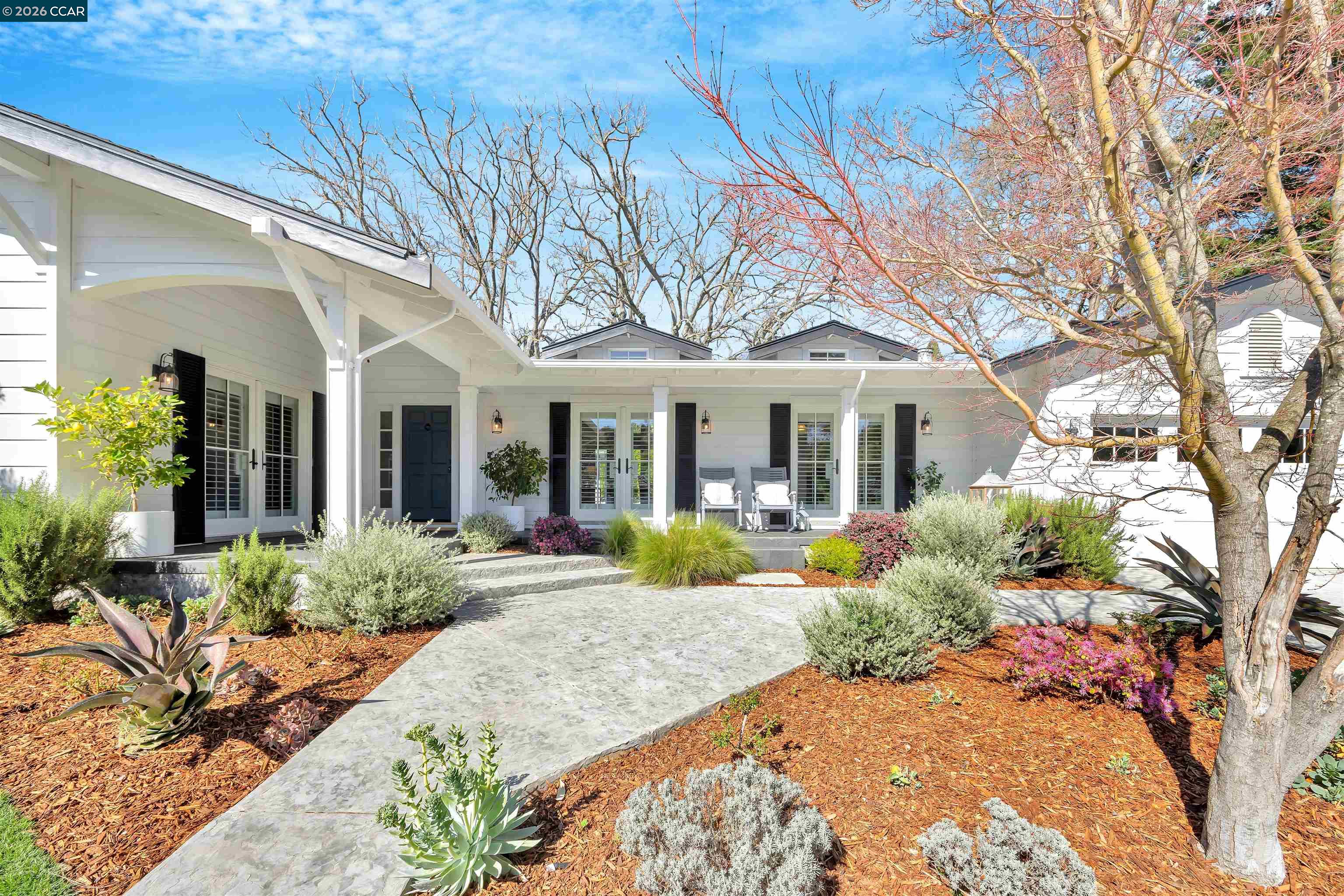 Detail Gallery Image 2 of 53 For 942 Raintree Pl, Lafayette,  CA 94549 - 5 Beds | 3/1 Baths