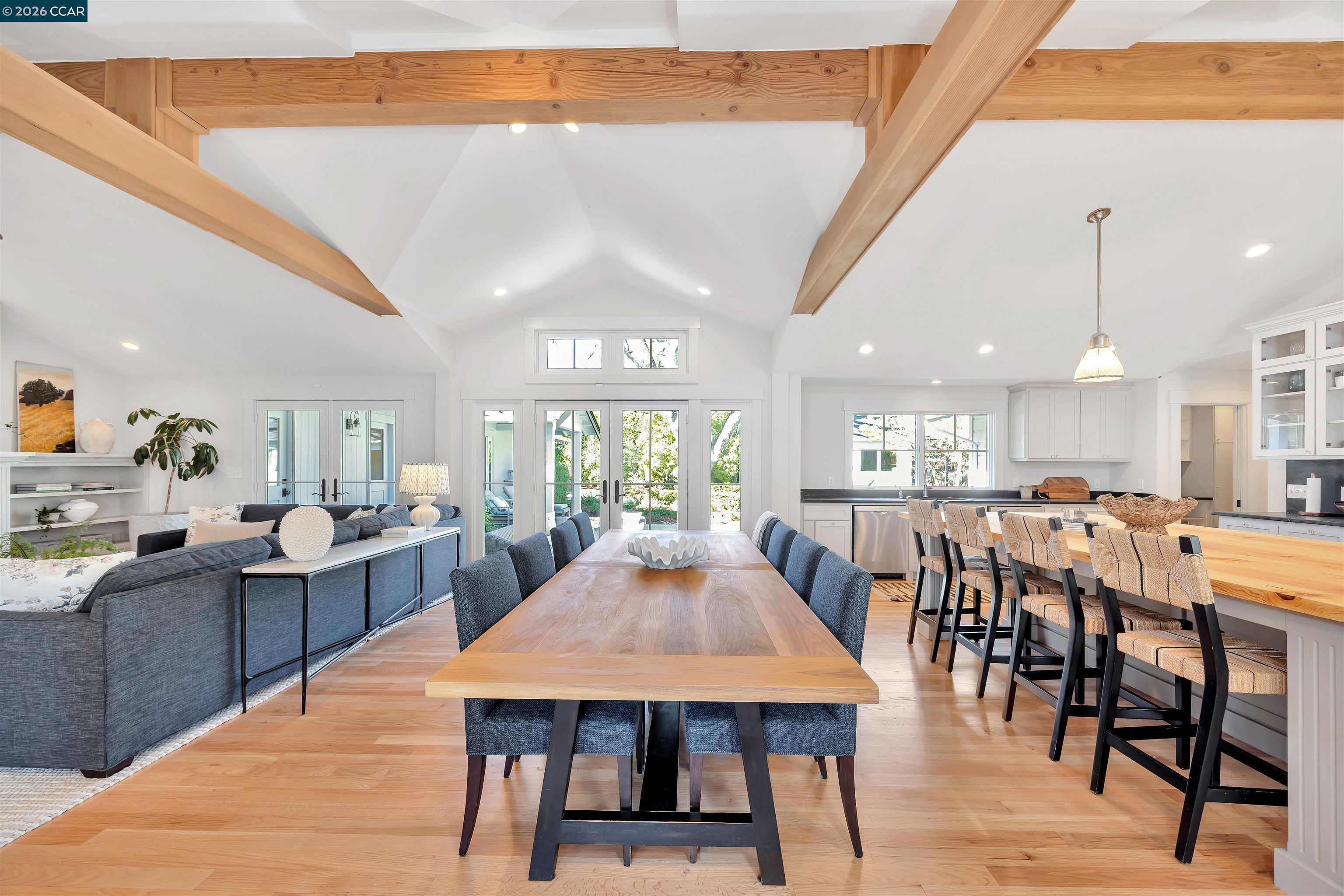 Detail Gallery Image 15 of 53 For 942 Raintree Pl, Lafayette,  CA 94549 - 5 Beds | 3/1 Baths