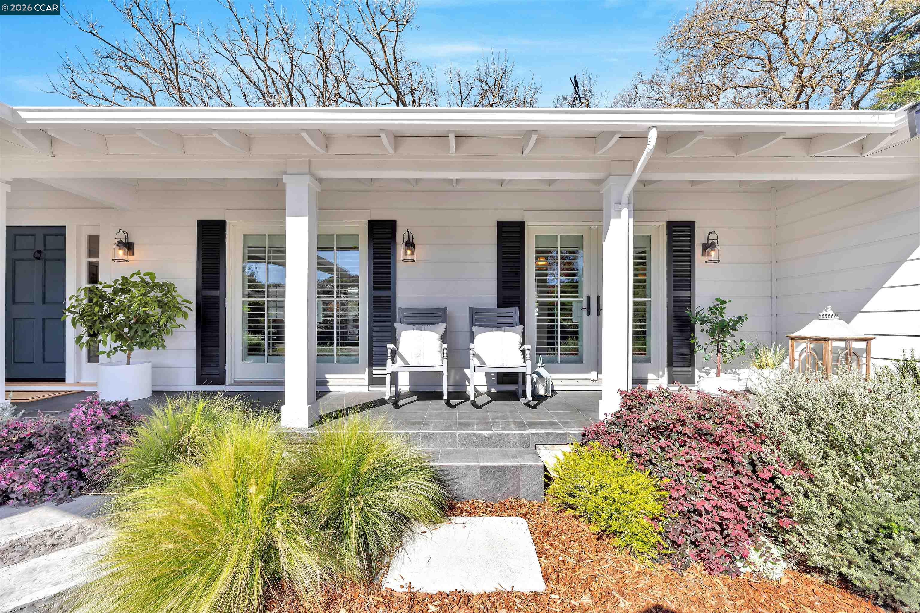 Detail Gallery Image 3 of 53 For 942 Raintree Pl, Lafayette,  CA 94549 - 5 Beds | 3/1 Baths