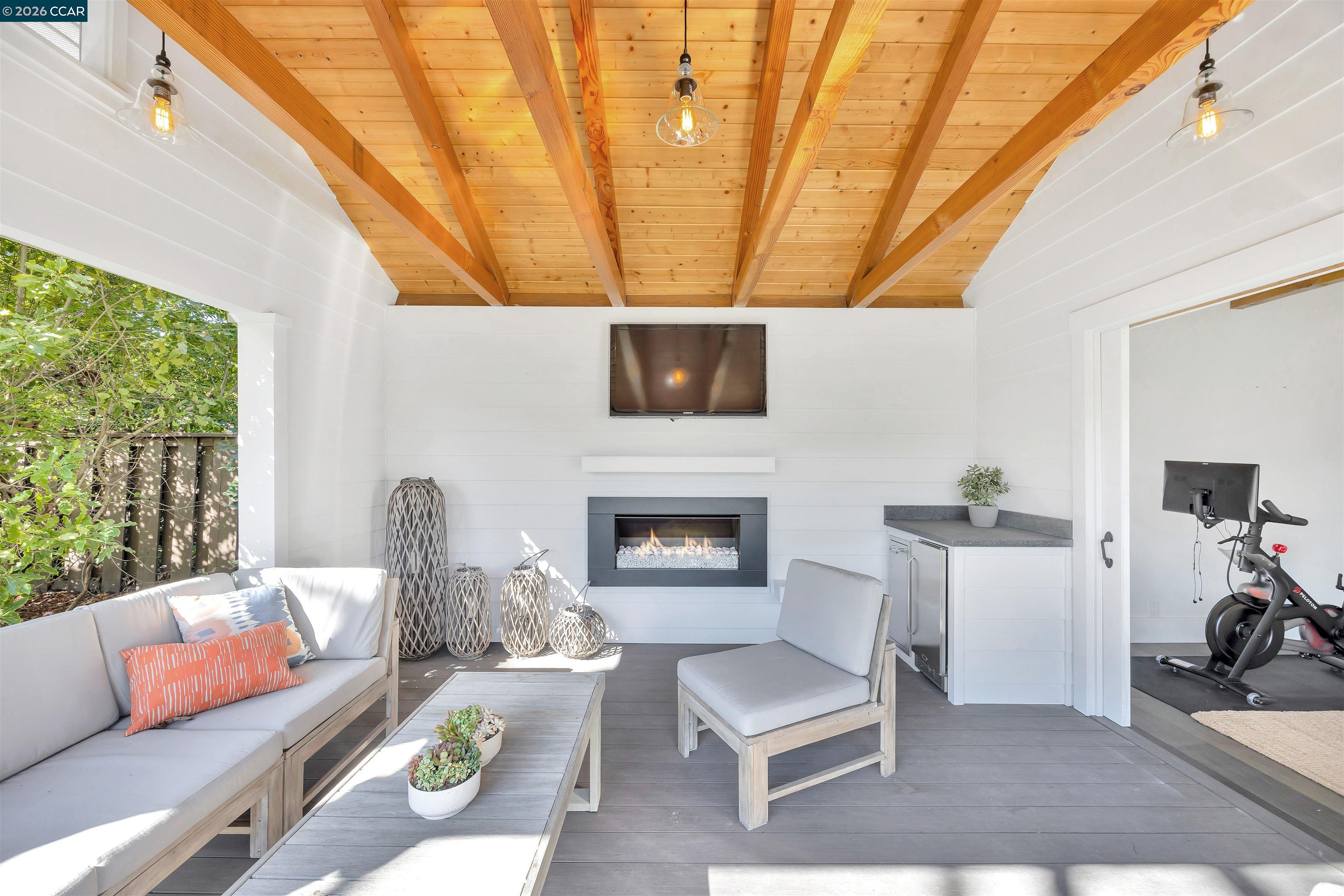 Detail Gallery Image 40 of 53 For 942 Raintree Pl, Lafayette,  CA 94549 - 5 Beds | 3/1 Baths