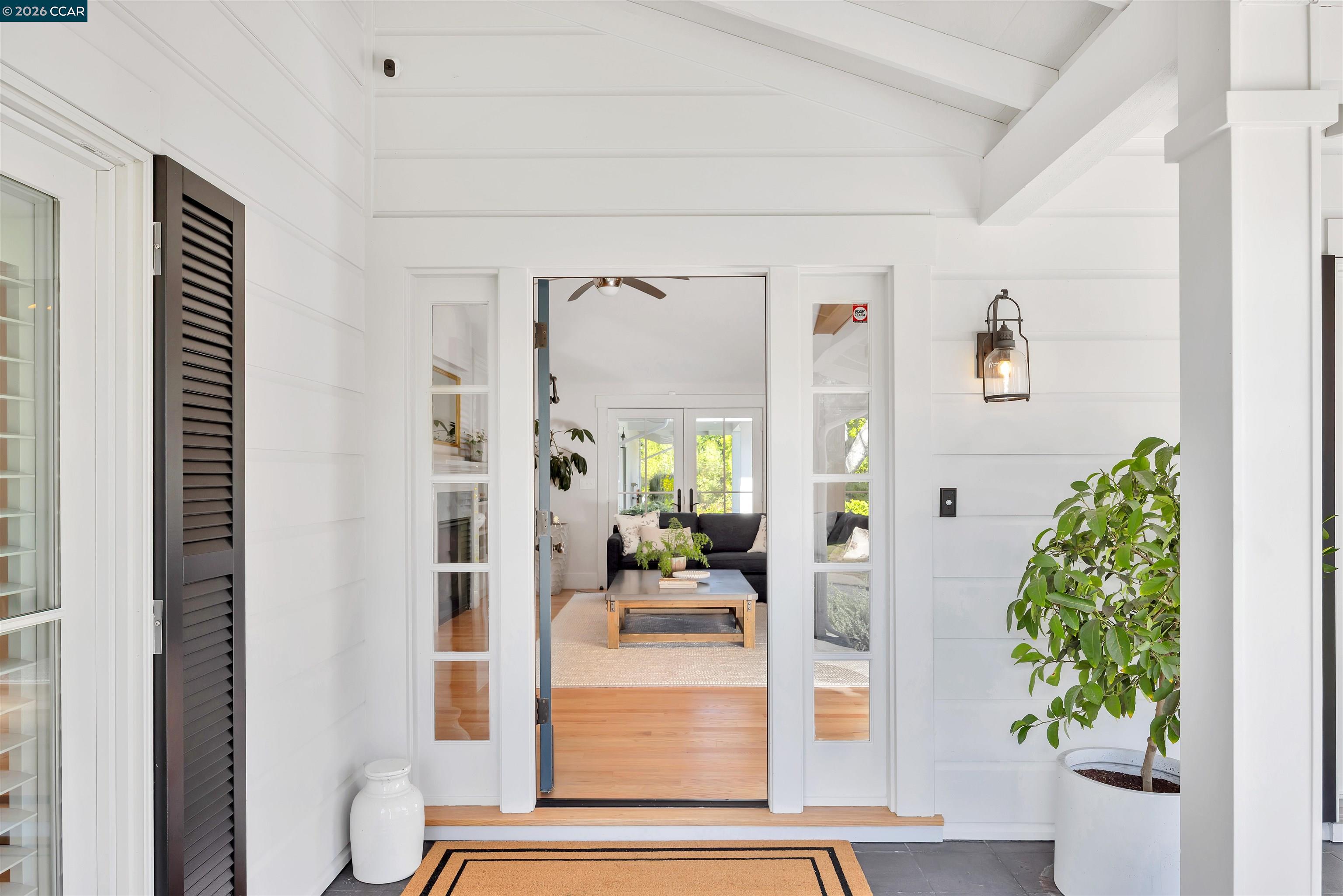 Detail Gallery Image 5 of 53 For 942 Raintree Pl, Lafayette,  CA 94549 - 5 Beds | 3/1 Baths