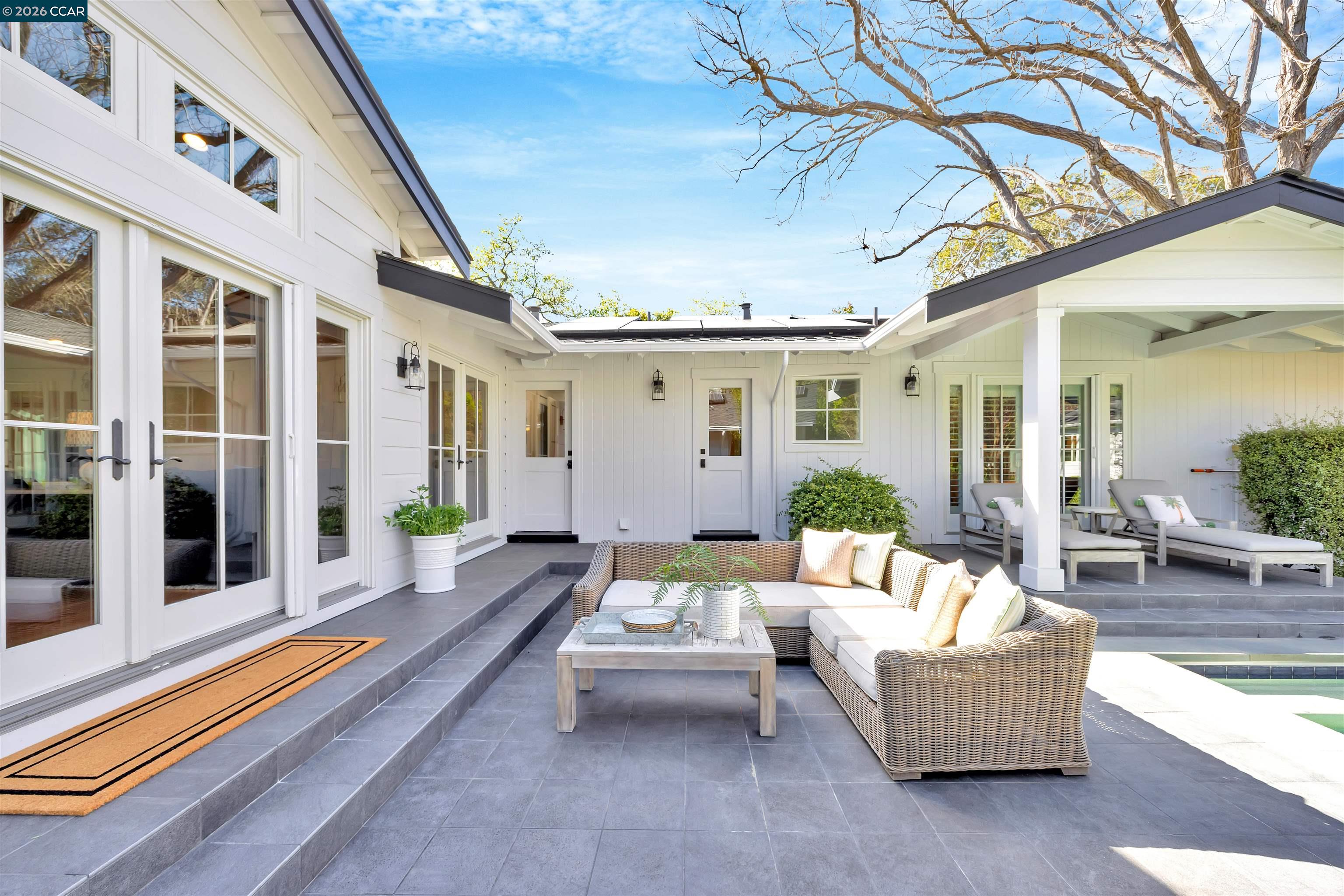 Detail Gallery Image 44 of 53 For 942 Raintree Pl, Lafayette,  CA 94549 - 5 Beds | 3/1 Baths