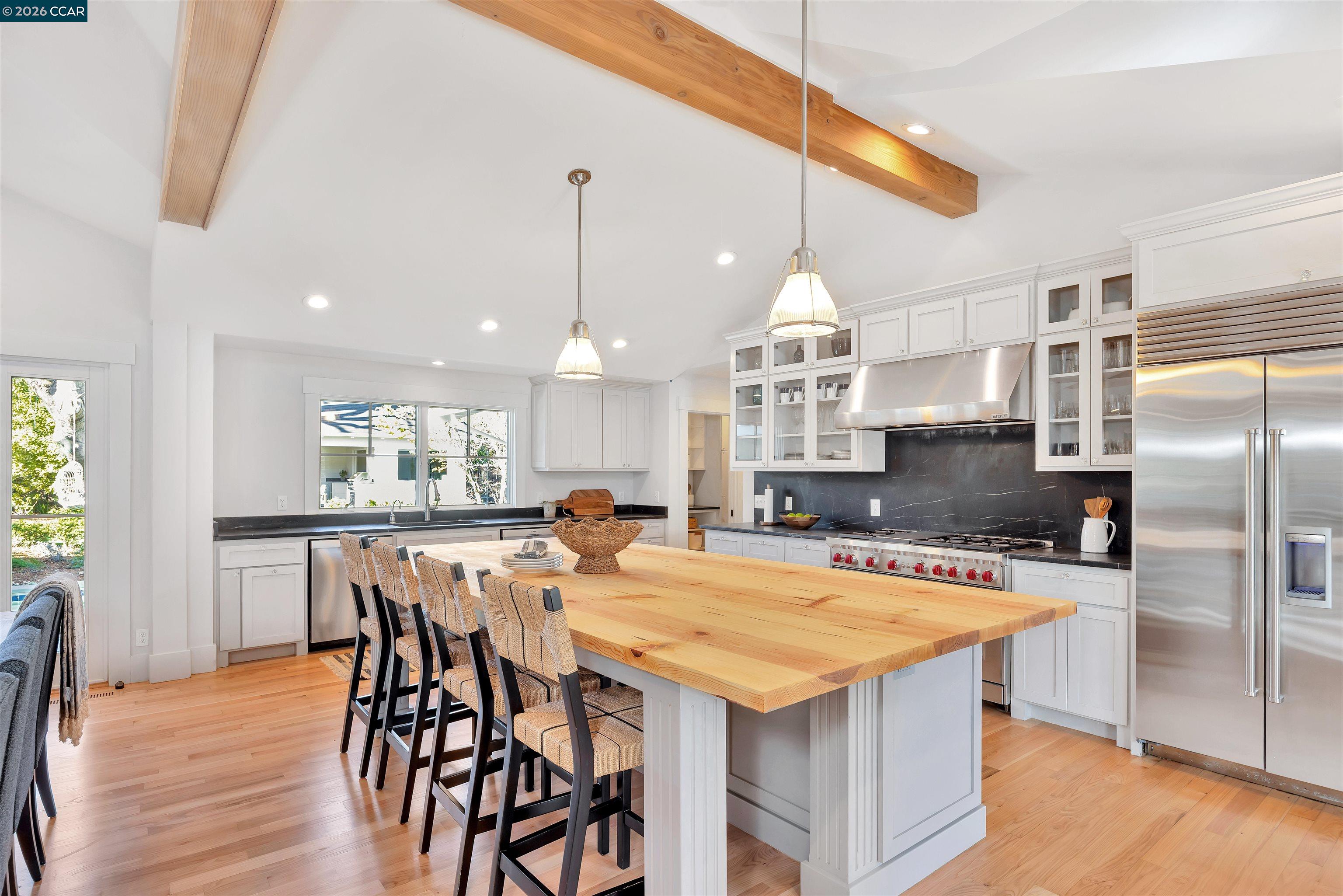 Detail Gallery Image 10 of 53 For 942 Raintree Pl, Lafayette,  CA 94549 - 5 Beds | 3/1 Baths