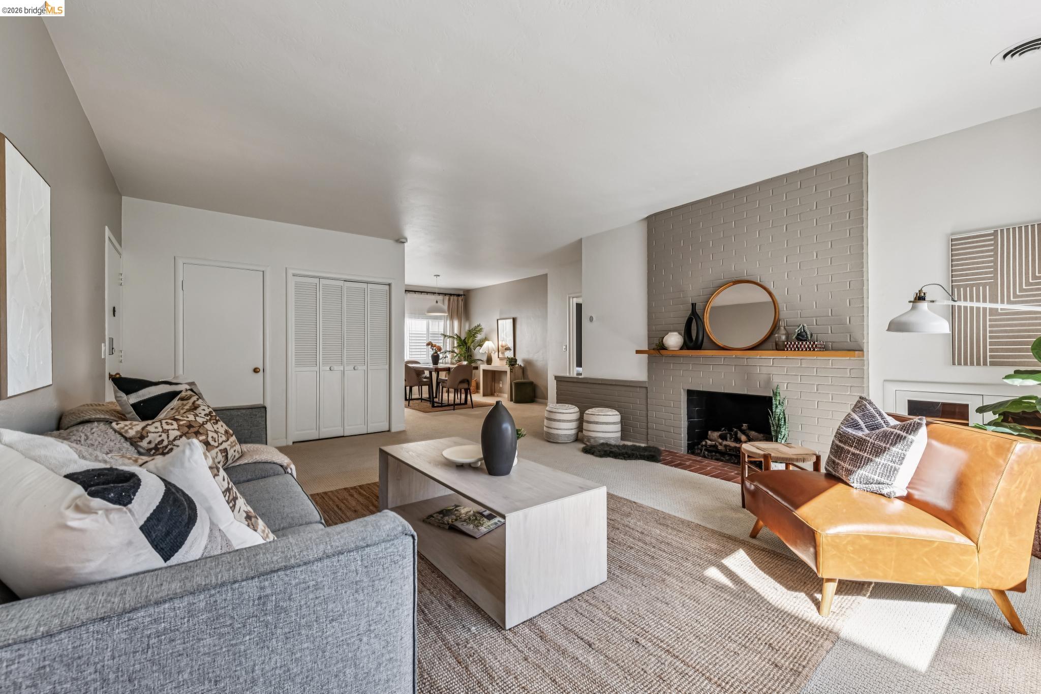 Photo #3: 41126084 Listing: Photo #3