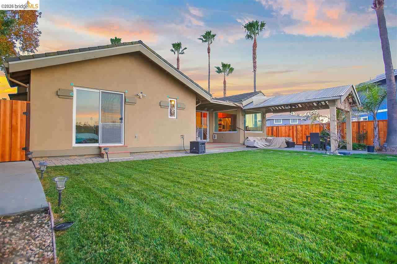 Detail Gallery Image 11 of 34 For 5545 Drakes Ct, Discovery Bay,  CA 94505 - 3 Beds | 2 Baths