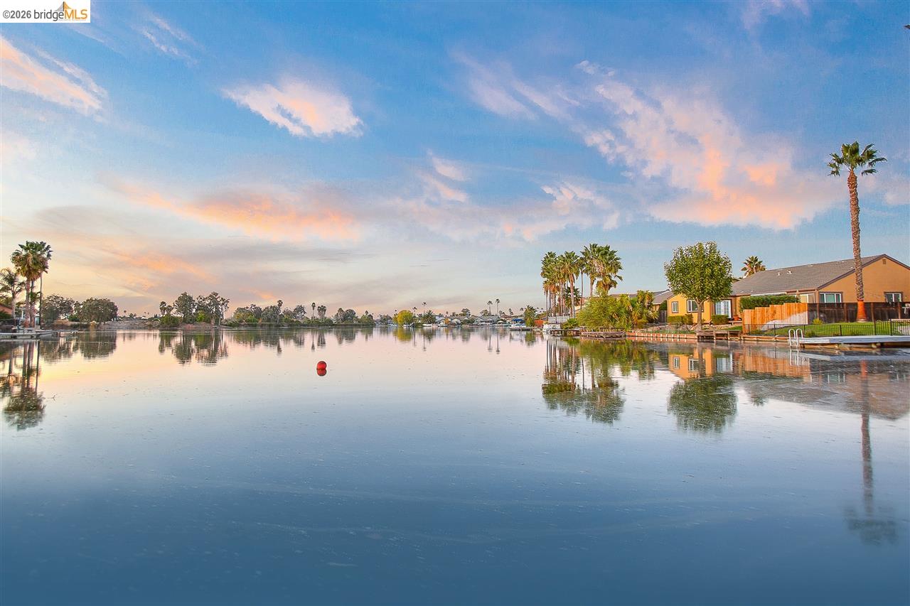 Detail Gallery Image 12 of 34 For 5545 Drakes Ct, Discovery Bay,  CA 94505 - 3 Beds | 2 Baths