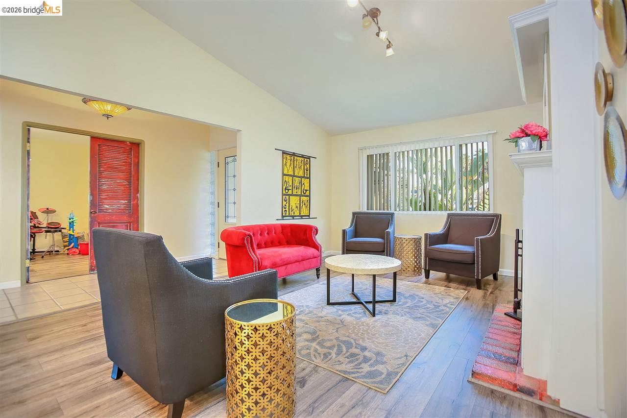 Detail Gallery Image 14 of 34 For 5545 Drakes Ct, Discovery Bay,  CA 94505 - 3 Beds | 2 Baths