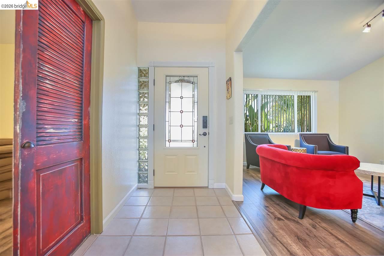 Detail Gallery Image 17 of 34 For 5545 Drakes Ct, Discovery Bay,  CA 94505 - 3 Beds | 2 Baths