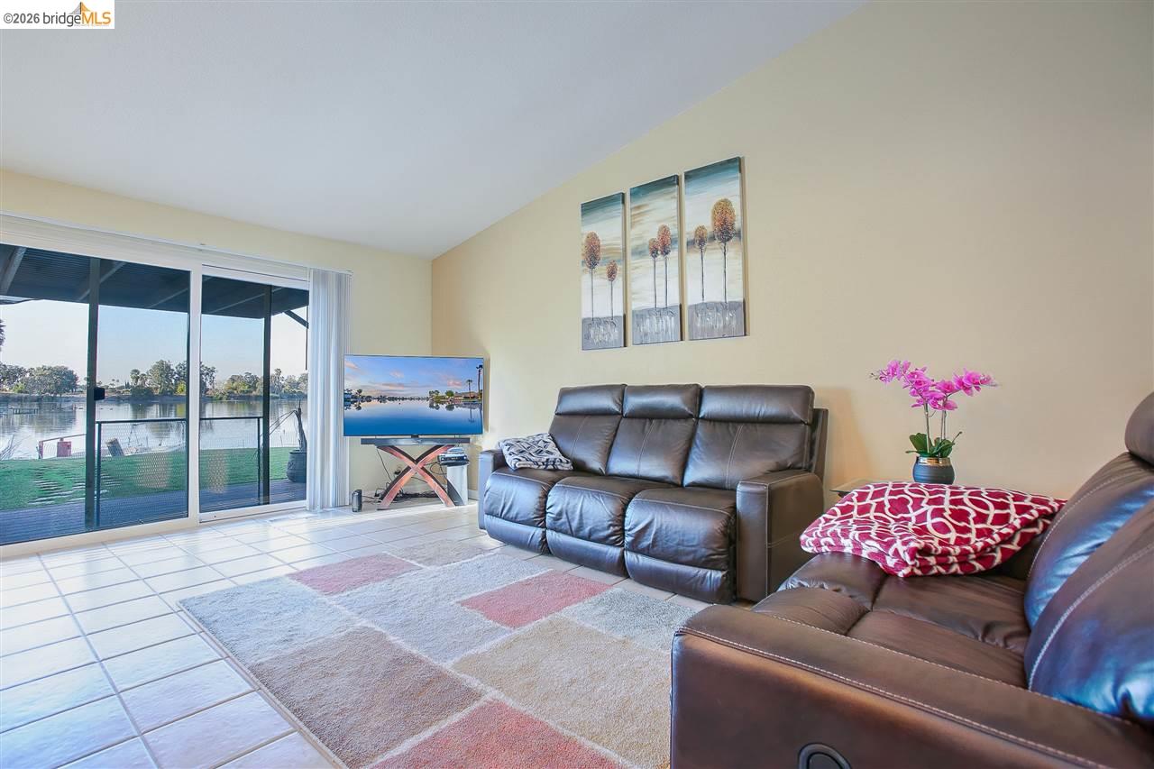 Detail Gallery Image 18 of 34 For 5545 Drakes Ct, Discovery Bay,  CA 94505 - 3 Beds | 2 Baths