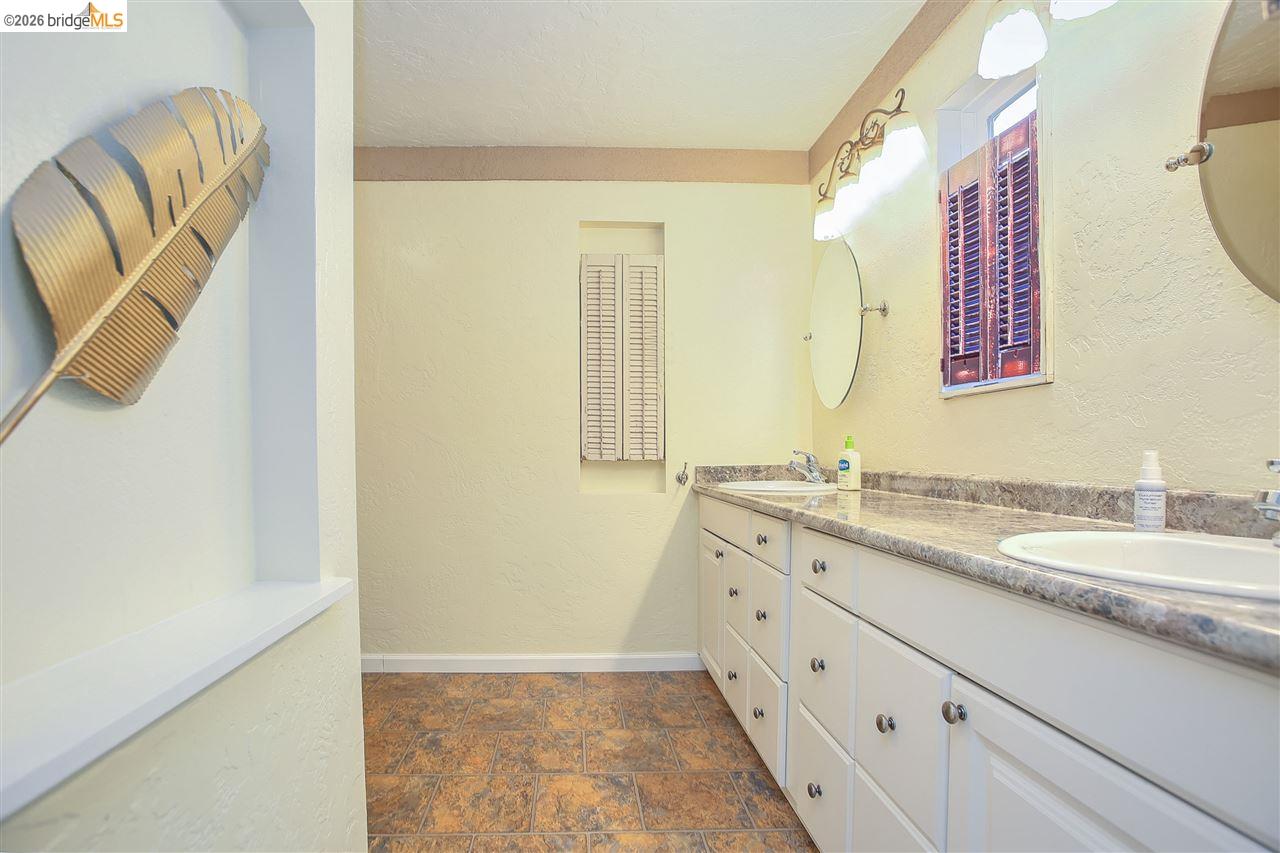 Detail Gallery Image 27 of 34 For 5545 Drakes Ct, Discovery Bay,  CA 94505 - 3 Beds | 2 Baths