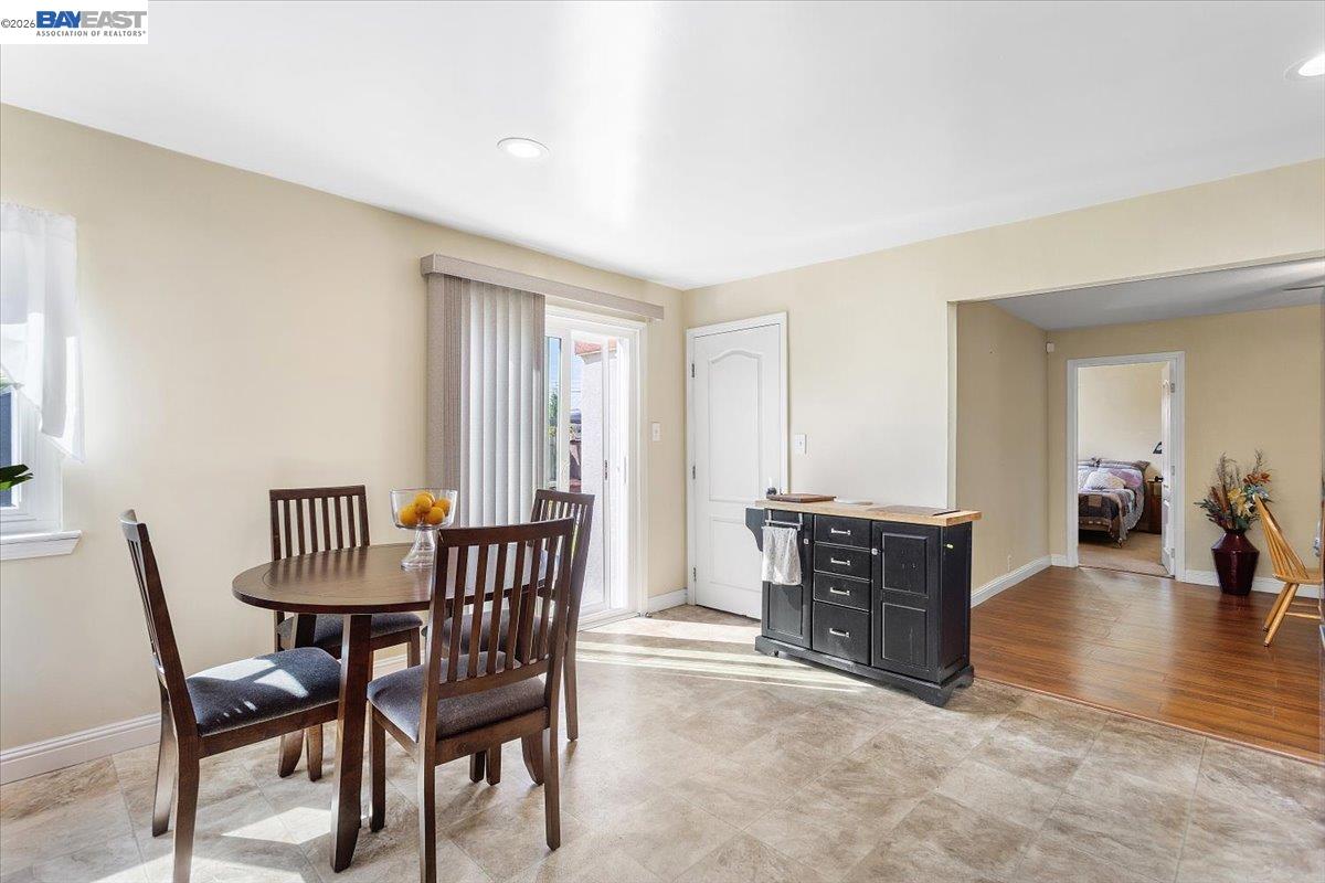 Detail Gallery Image 13 of 29 For 1002 Stanton Avenue, San Pablo,  CA 94806-2016 - 3 Beds | 2 Baths