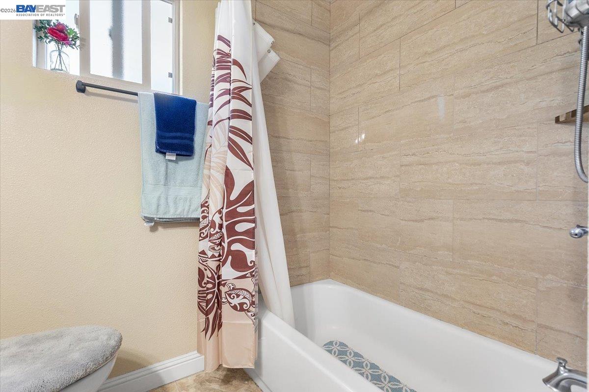 Detail Gallery Image 24 of 29 For 1002 Stanton Avenue, San Pablo,  CA 94806-2016 - 3 Beds | 2 Baths