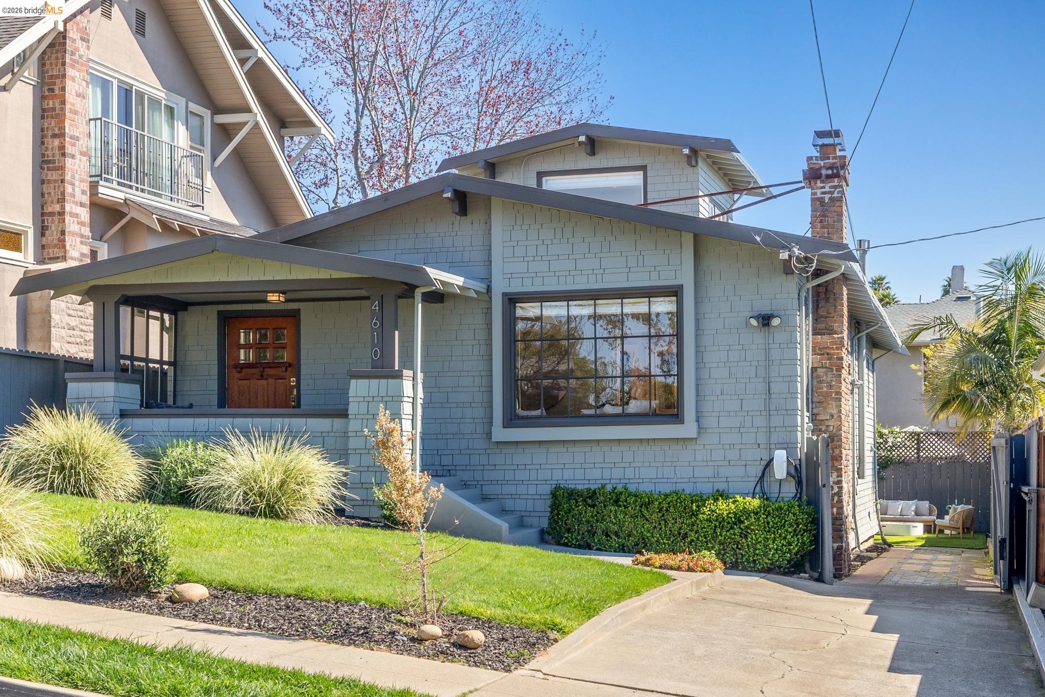 Detail Gallery Image 2 of 59 For 4610 San Sebastian Avenue, Oakland,  CA 94602 - 2 Beds | 1 Baths