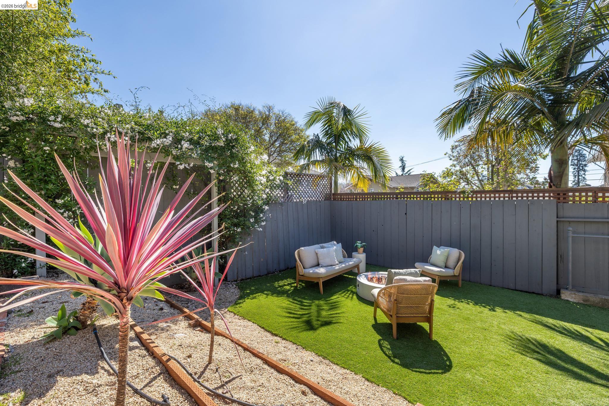 Detail Gallery Image 48 of 59 For 4610 San Sebastian Avenue, Oakland,  CA 94602 - 2 Beds | 1 Baths