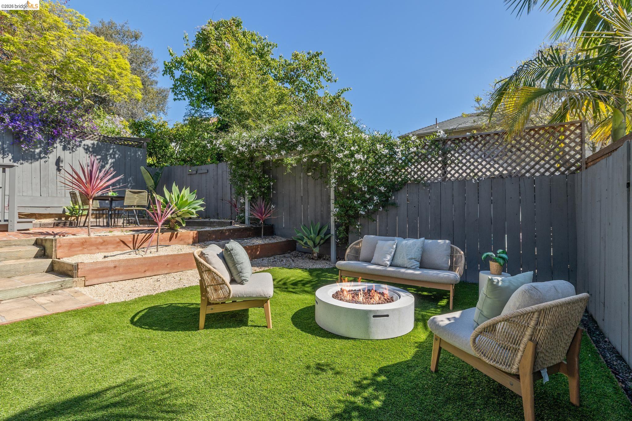 Detail Gallery Image 51 of 59 For 4610 San Sebastian Avenue, Oakland,  CA 94602 - 2 Beds | 1 Baths