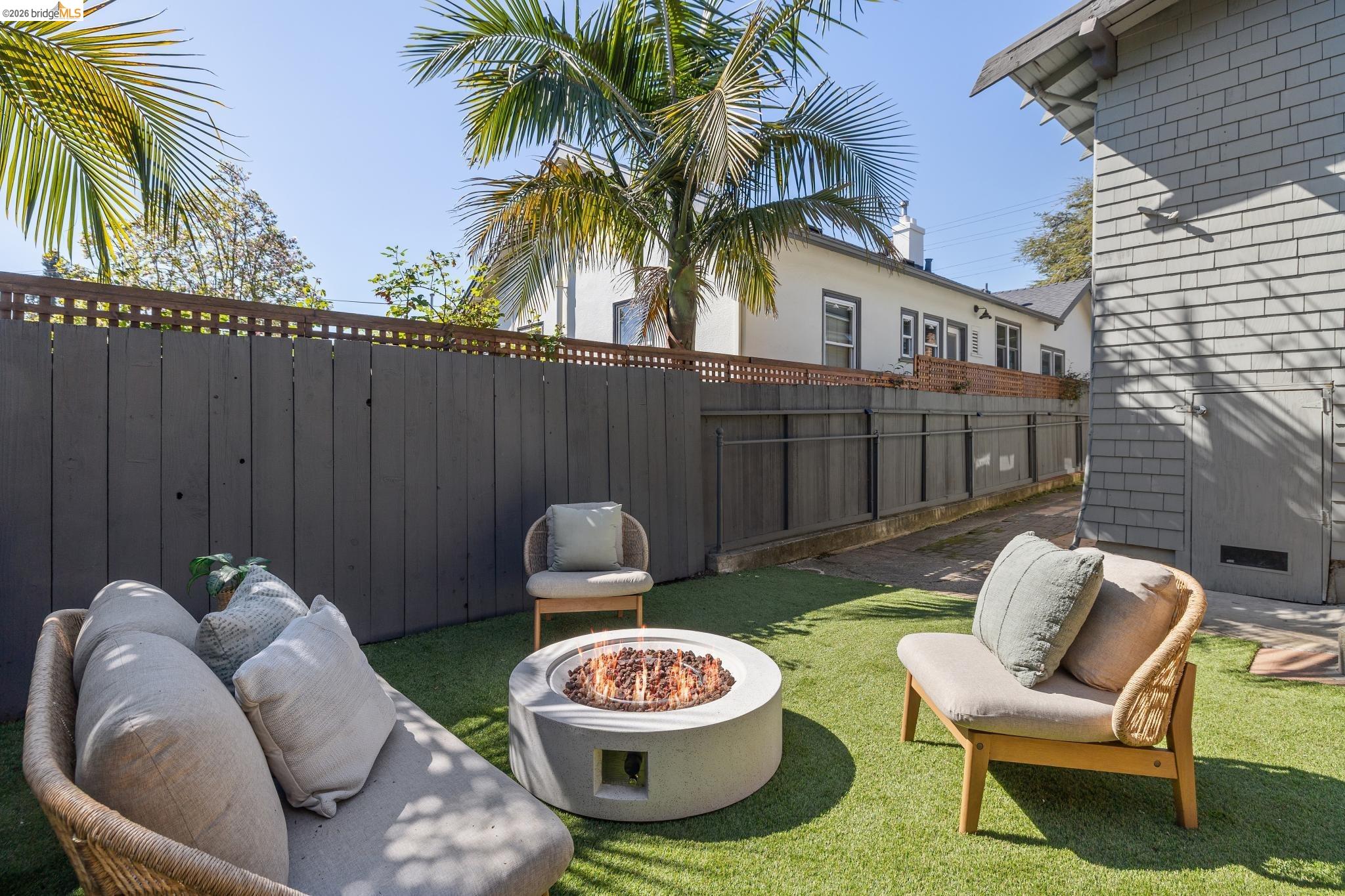 Detail Gallery Image 53 of 59 For 4610 San Sebastian Avenue, Oakland,  CA 94602 - 2 Beds | 1 Baths