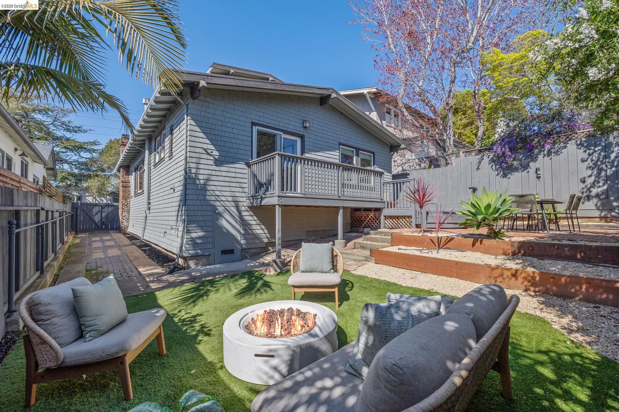 Detail Gallery Image 54 of 59 For 4610 San Sebastian Avenue, Oakland,  CA 94602 - 2 Beds | 1 Baths