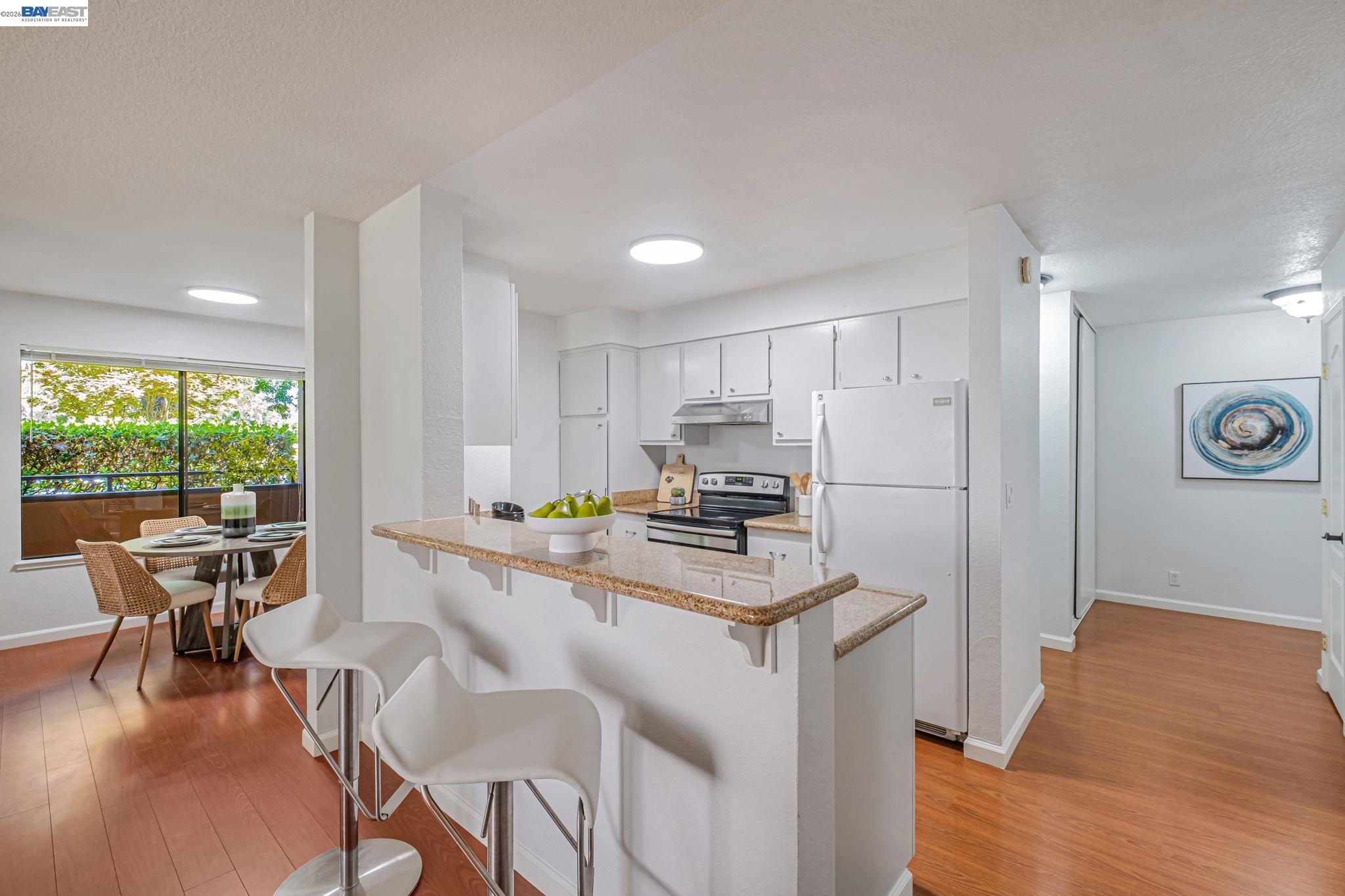 Photo #5: 41126093 Listing: Photo #5