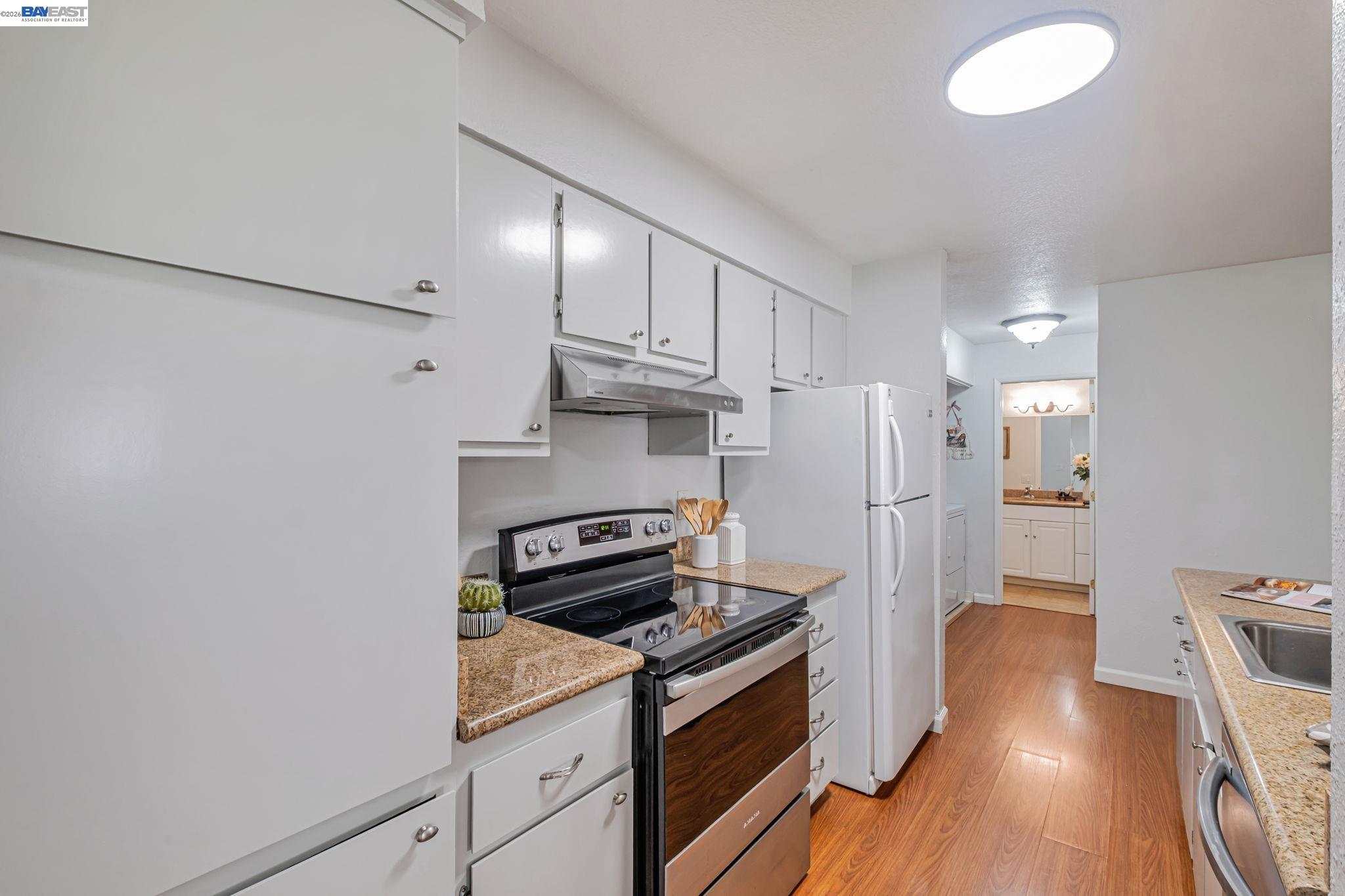 Photo #7: 41126093 Listing: Photo #7