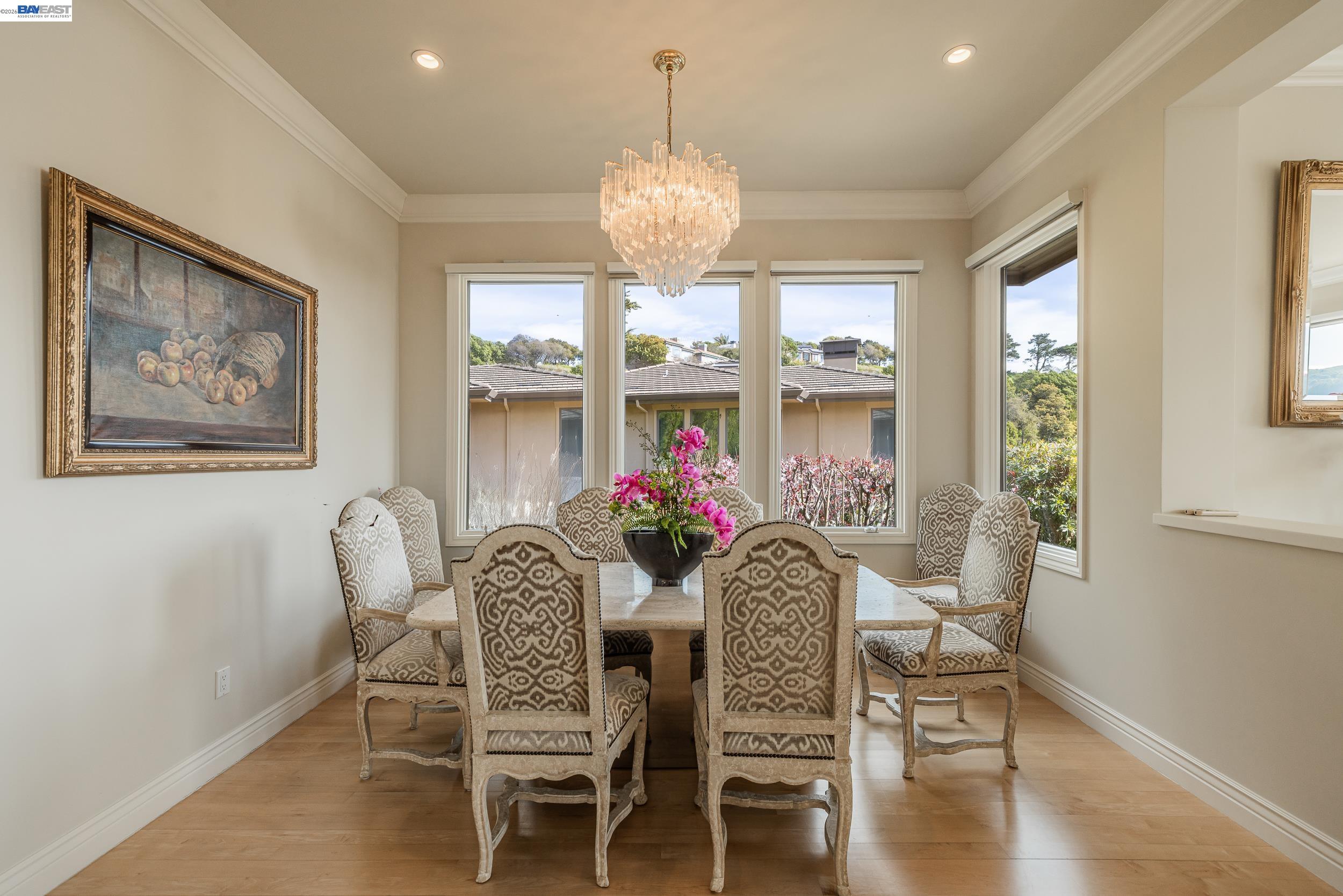 Detail Gallery Image 14 of 51 For 51 Seminary Cove Dr, Mill Valley,  CA 94941 - 3 Beds | 3/1 Baths