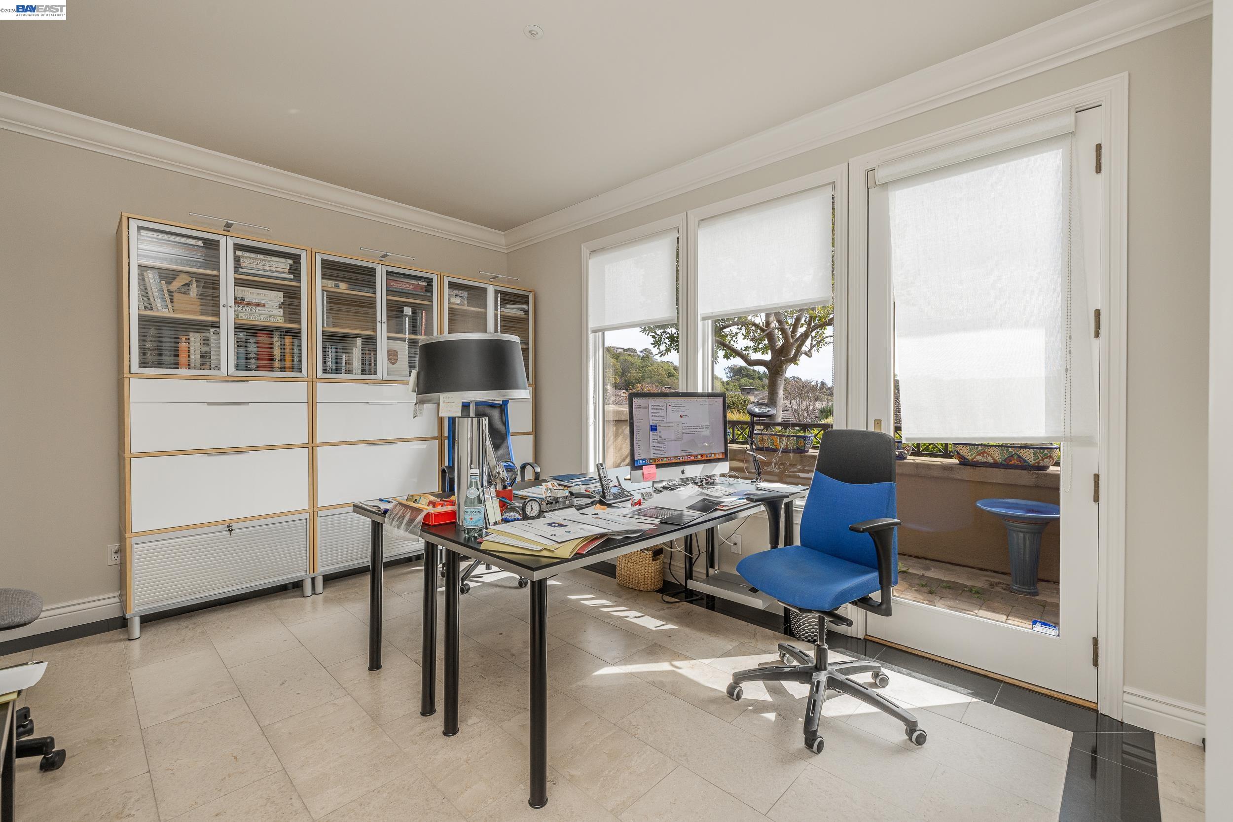 Detail Gallery Image 16 of 51 For 51 Seminary Cove Dr, Mill Valley,  CA 94941 - 3 Beds | 3/1 Baths