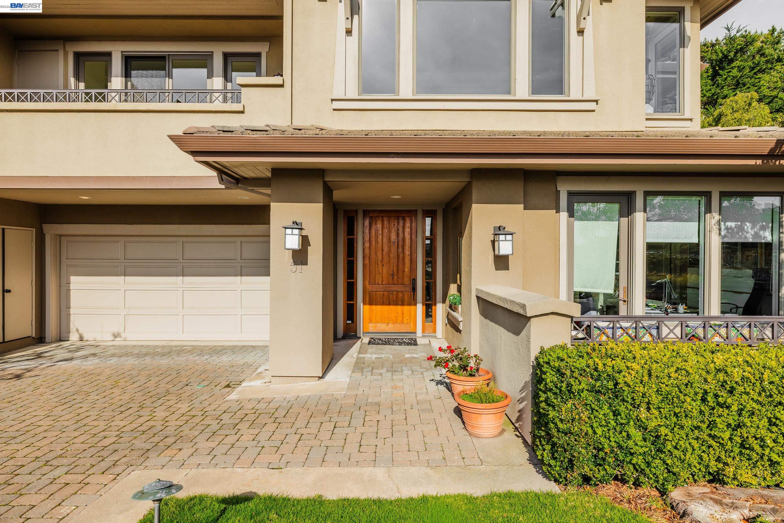 Detail Gallery Image 3 of 51 For 51 Seminary Cove Dr, Mill Valley,  CA 94941 - 3 Beds | 3/1 Baths