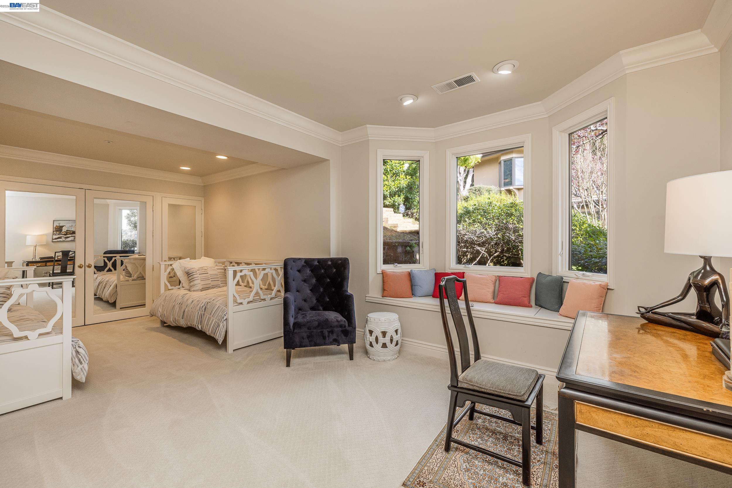 Detail Gallery Image 21 of 51 For 51 Seminary Cove Dr, Mill Valley,  CA 94941 - 3 Beds | 3/1 Baths