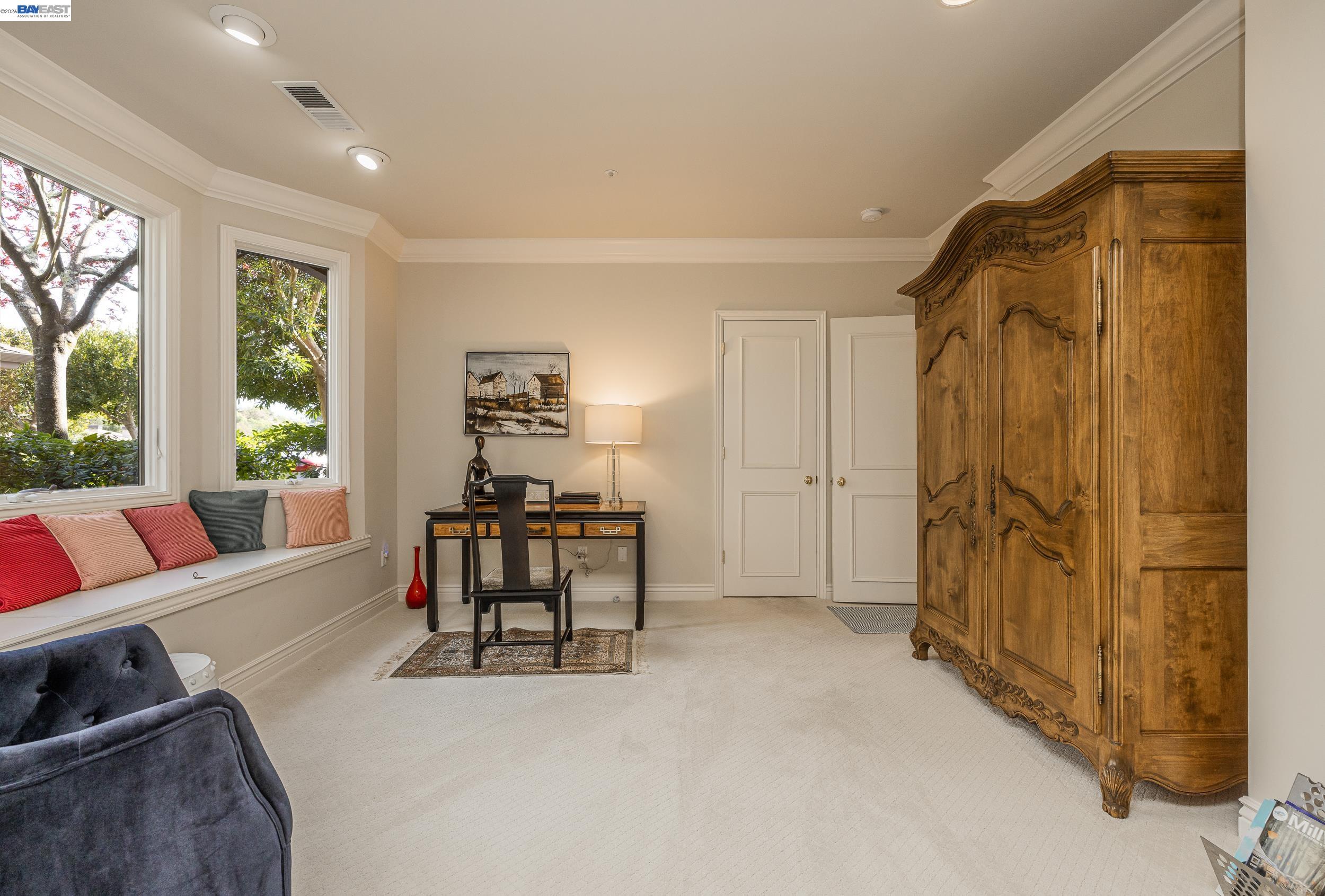 Detail Gallery Image 22 of 51 For 51 Seminary Cove Dr, Mill Valley,  CA 94941 - 3 Beds | 3/1 Baths