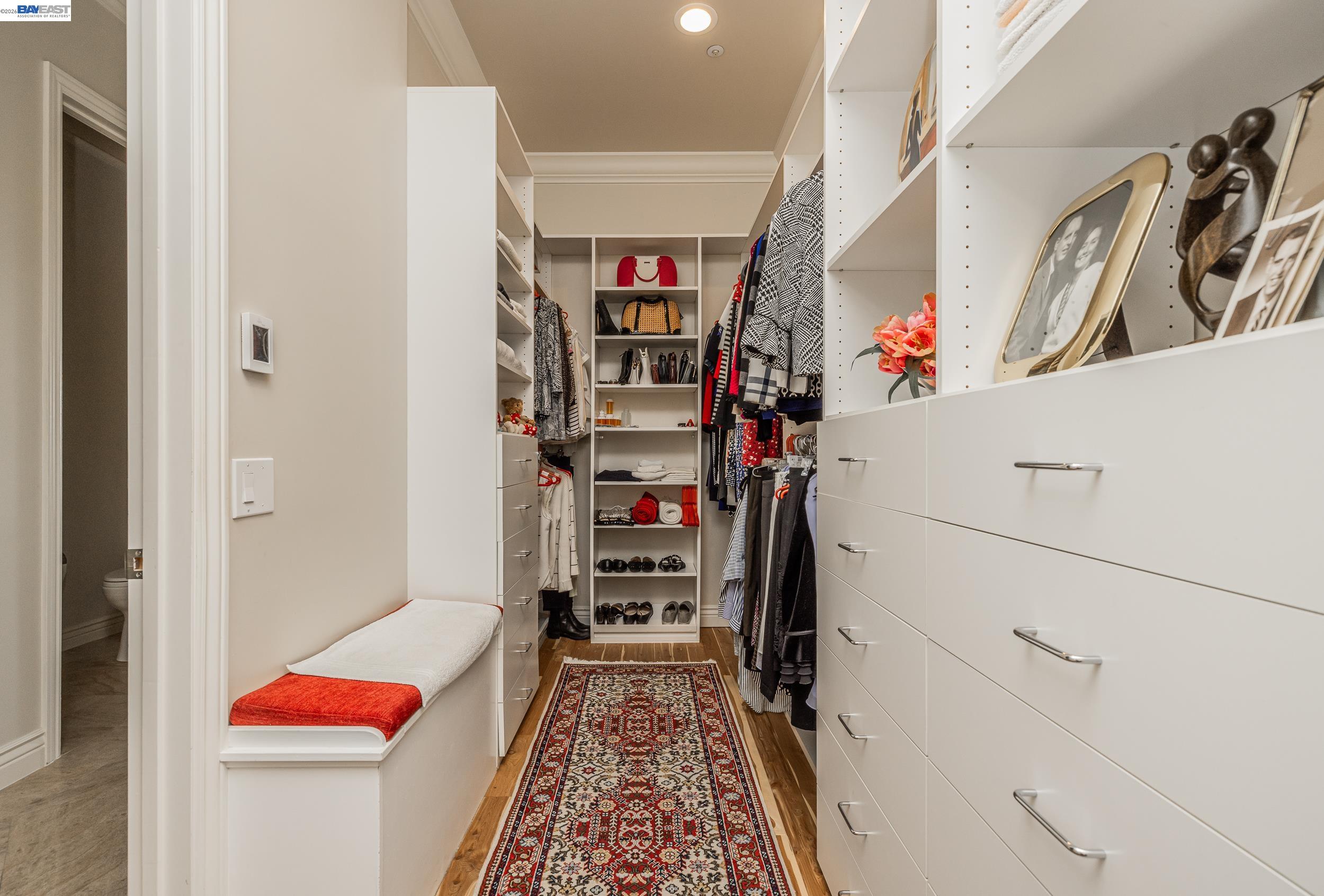 Detail Gallery Image 30 of 51 For 51 Seminary Cove Dr, Mill Valley,  CA 94941 - 3 Beds | 3/1 Baths