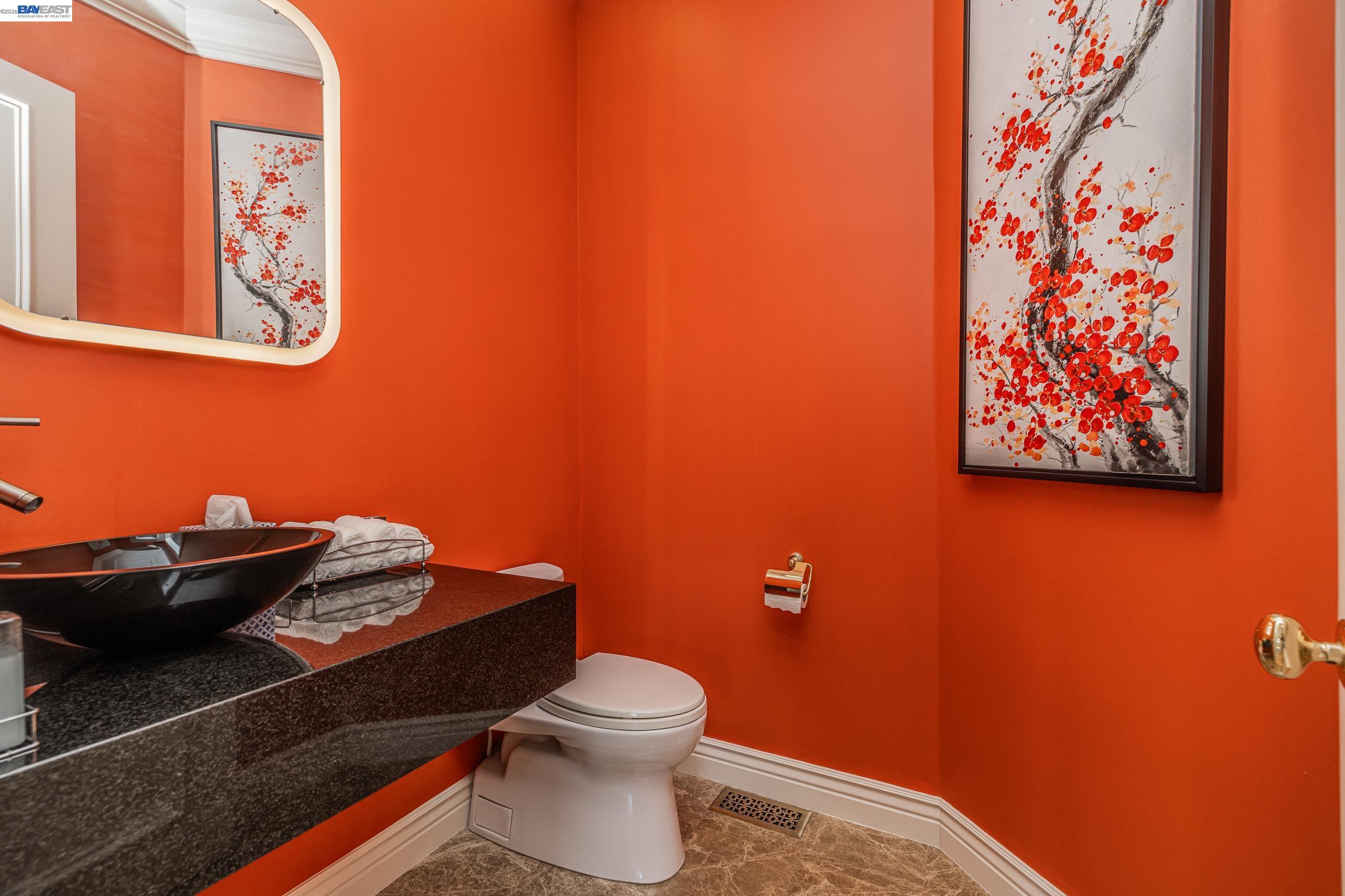 Detail Gallery Image 31 of 51 For 51 Seminary Cove Dr, Mill Valley,  CA 94941 - 3 Beds | 3/1 Baths