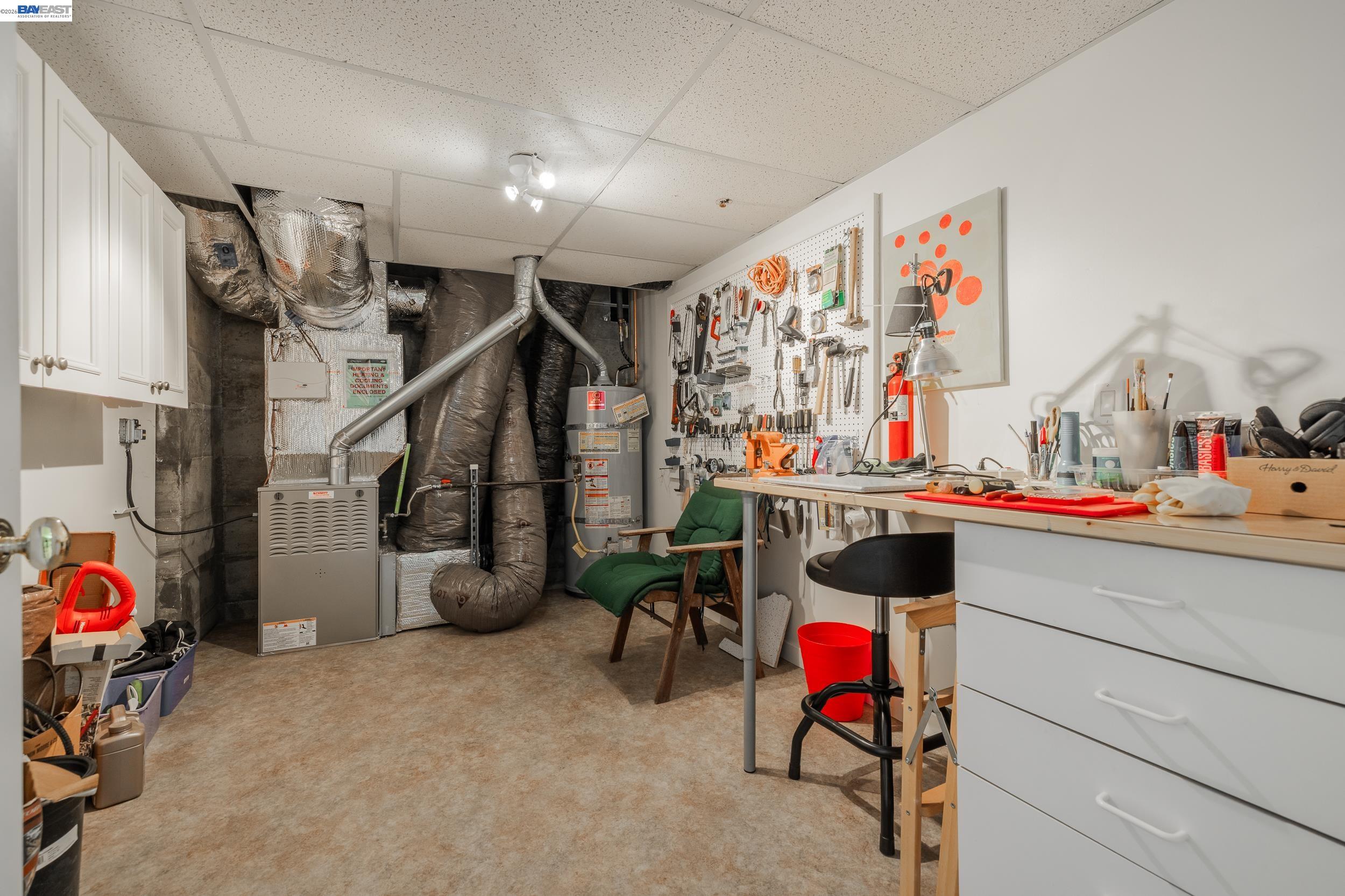 Detail Gallery Image 34 of 51 For 51 Seminary Cove Dr, Mill Valley,  CA 94941 - 3 Beds | 3/1 Baths