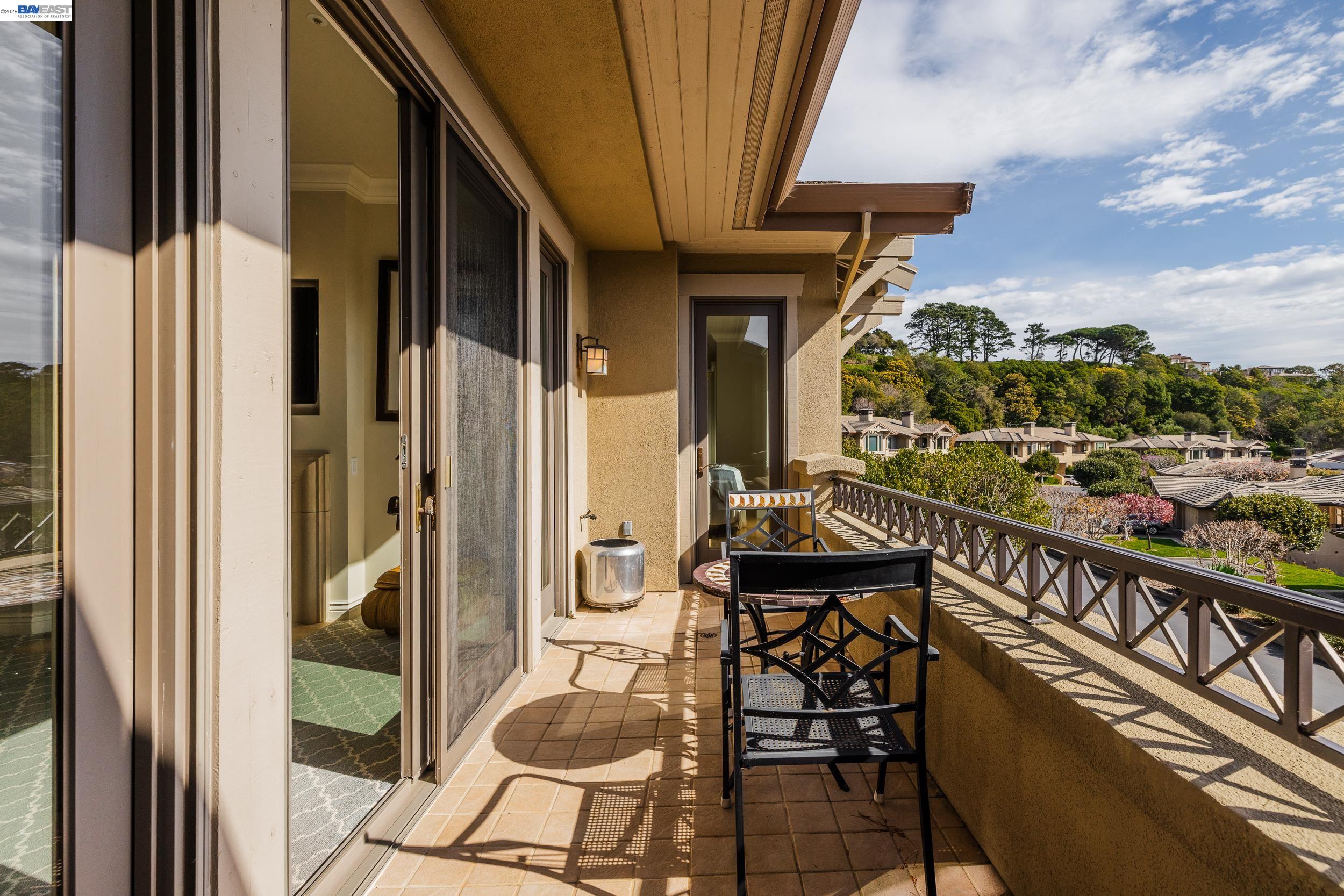 Detail Gallery Image 36 of 51 For 51 Seminary Cove Dr, Mill Valley,  CA 94941 - 3 Beds | 3/1 Baths